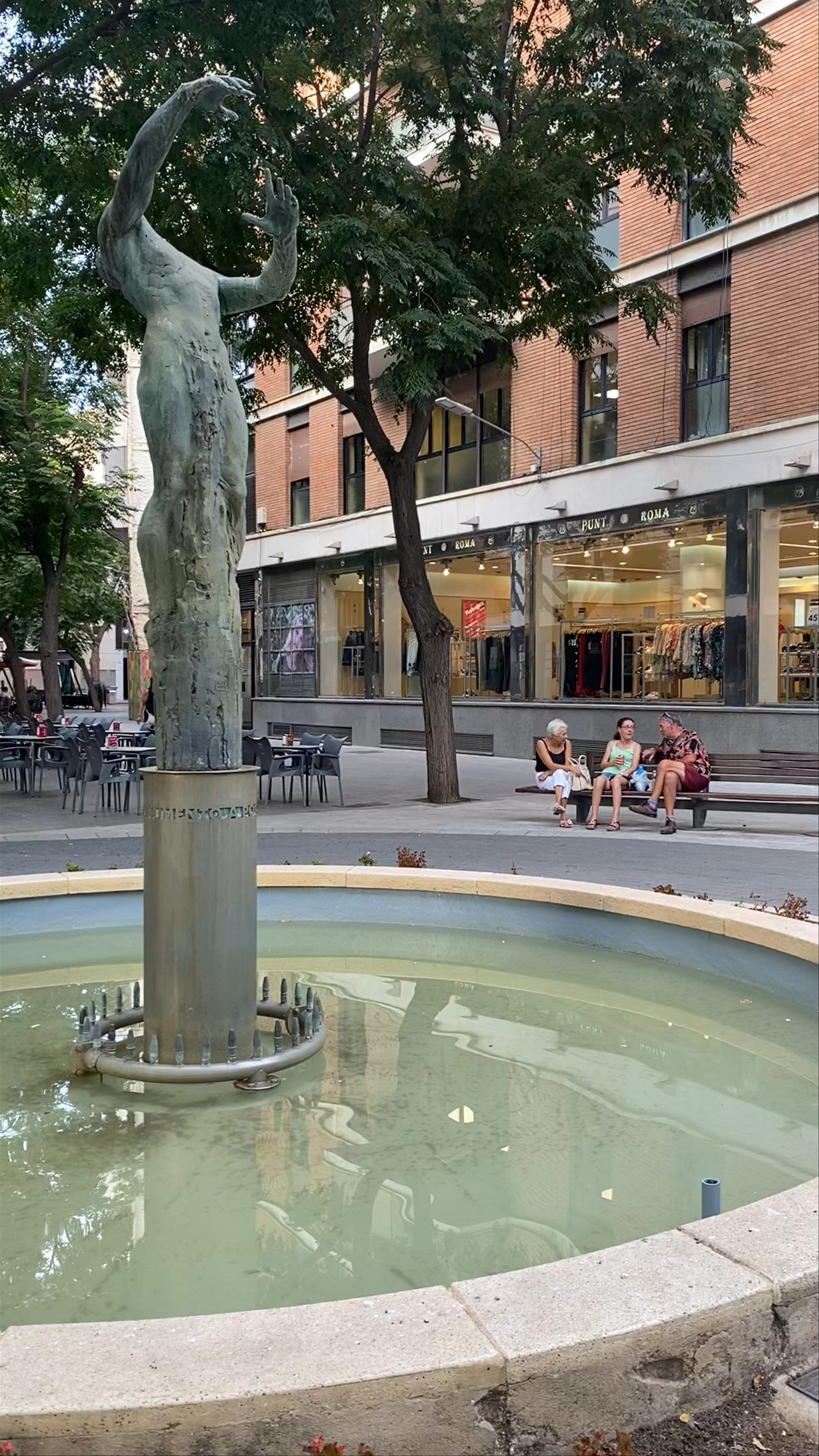 Plaza Del Pilar Fountain and Urban Vibes in Almodóvar del Campo, Spain
