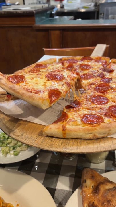 Johnnies - Pizza Near Me - Venice, California