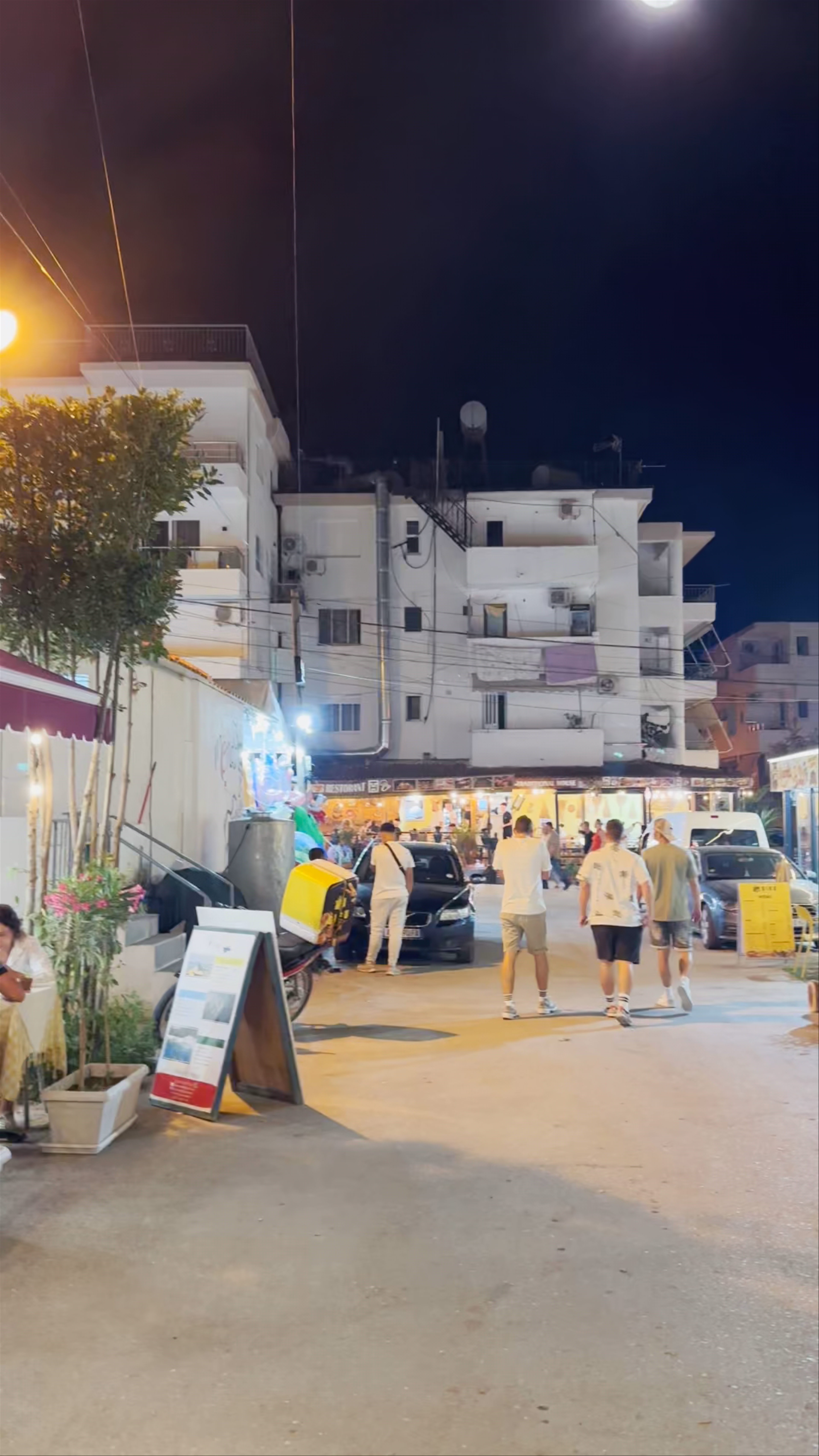 Mëndra Traditional Albanian Restaurant Nightlife in Ksamil