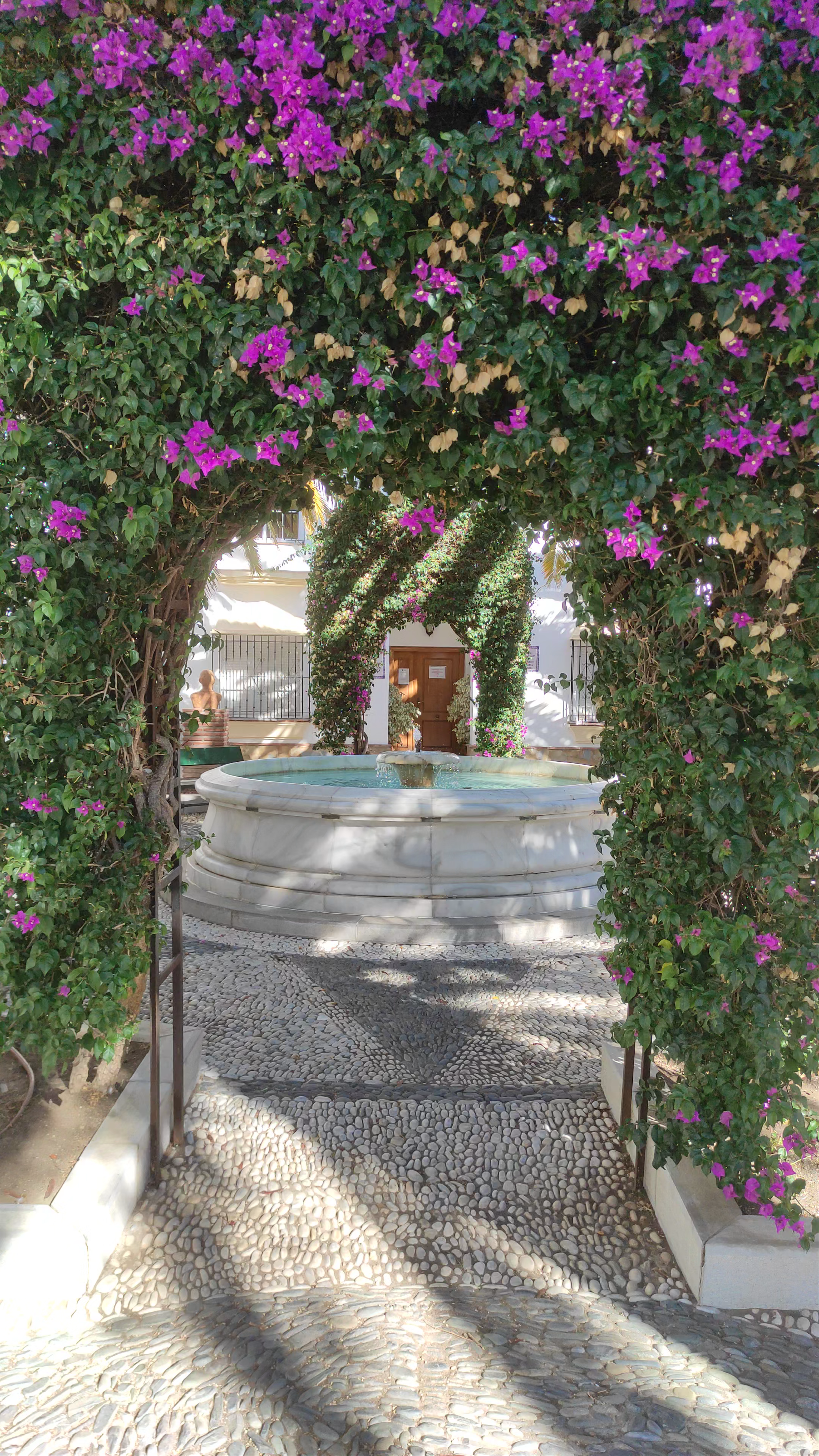 Serene Sunlit Courtyard at Plaza Andalucía, Benalmádena