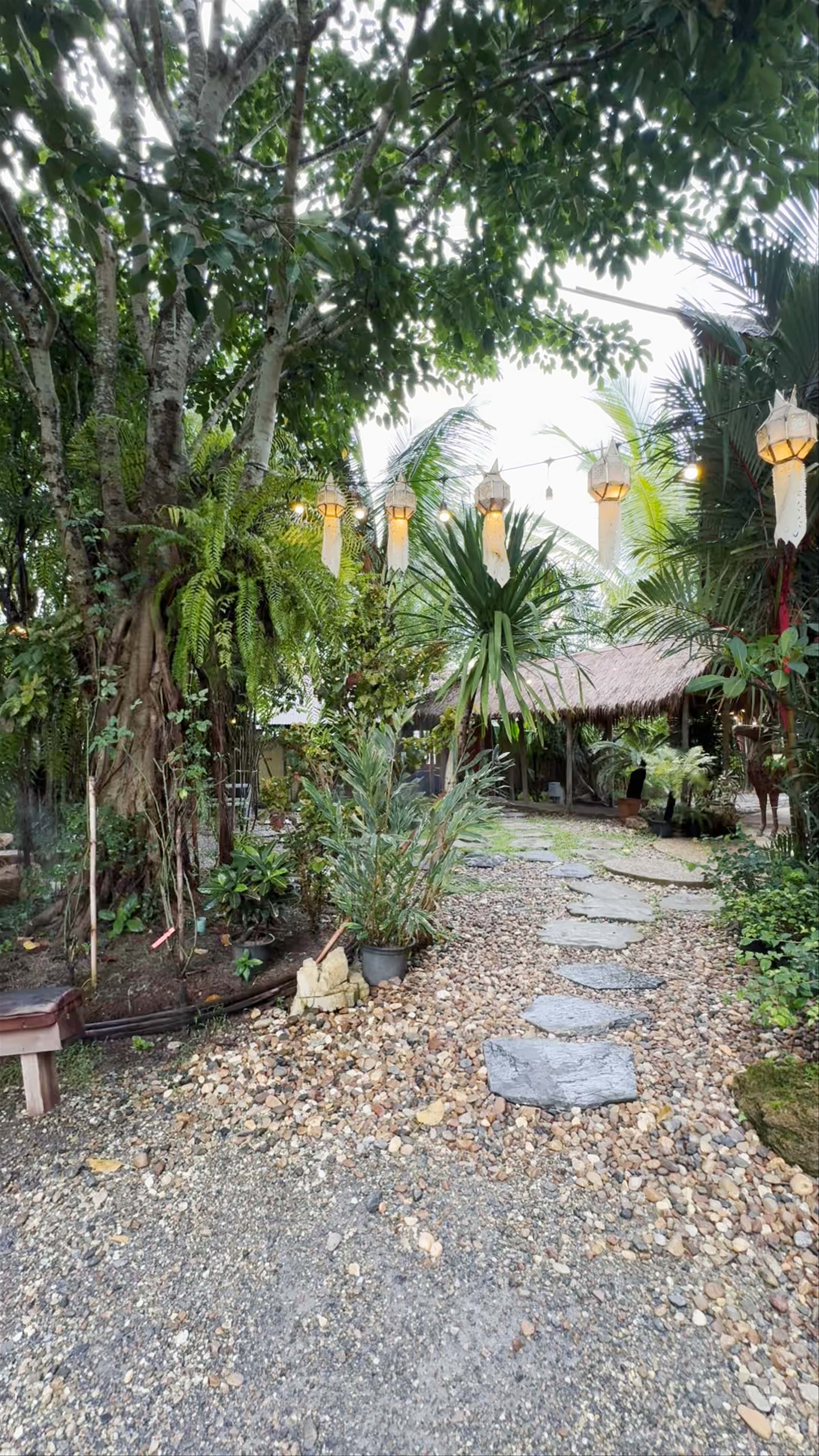 Zabb E Lee Thai Cooking School and Somphet Market Experience in Chiang Mai