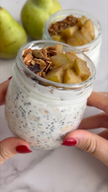 Spiced Pear Overnight Oats