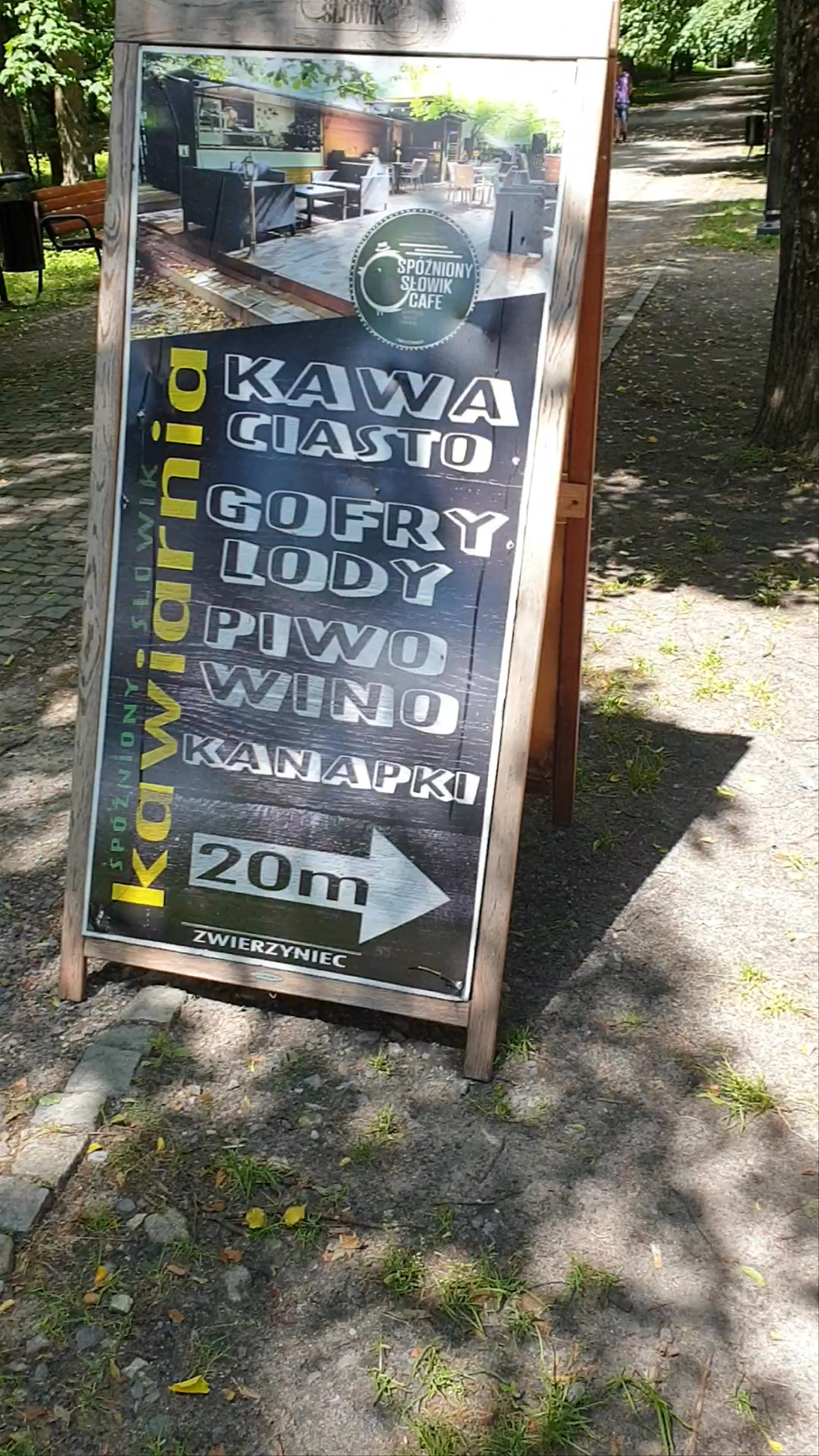 Spóźniony Słowik Cafe