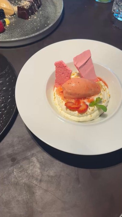 La Bohème - Cheesecake, sneakers chocolate soufflé - International Near Me - Munich, BY