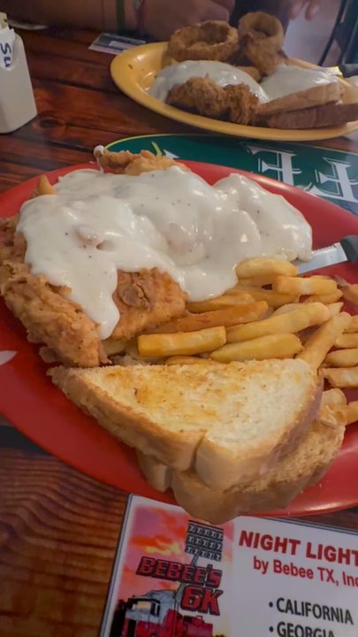 Oak Creek Cafe - American Near Me - Dripping Springs, Texas