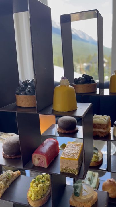 Rundle Bar - Afternoon tea - Lounges Near Me - Banff, Alberta