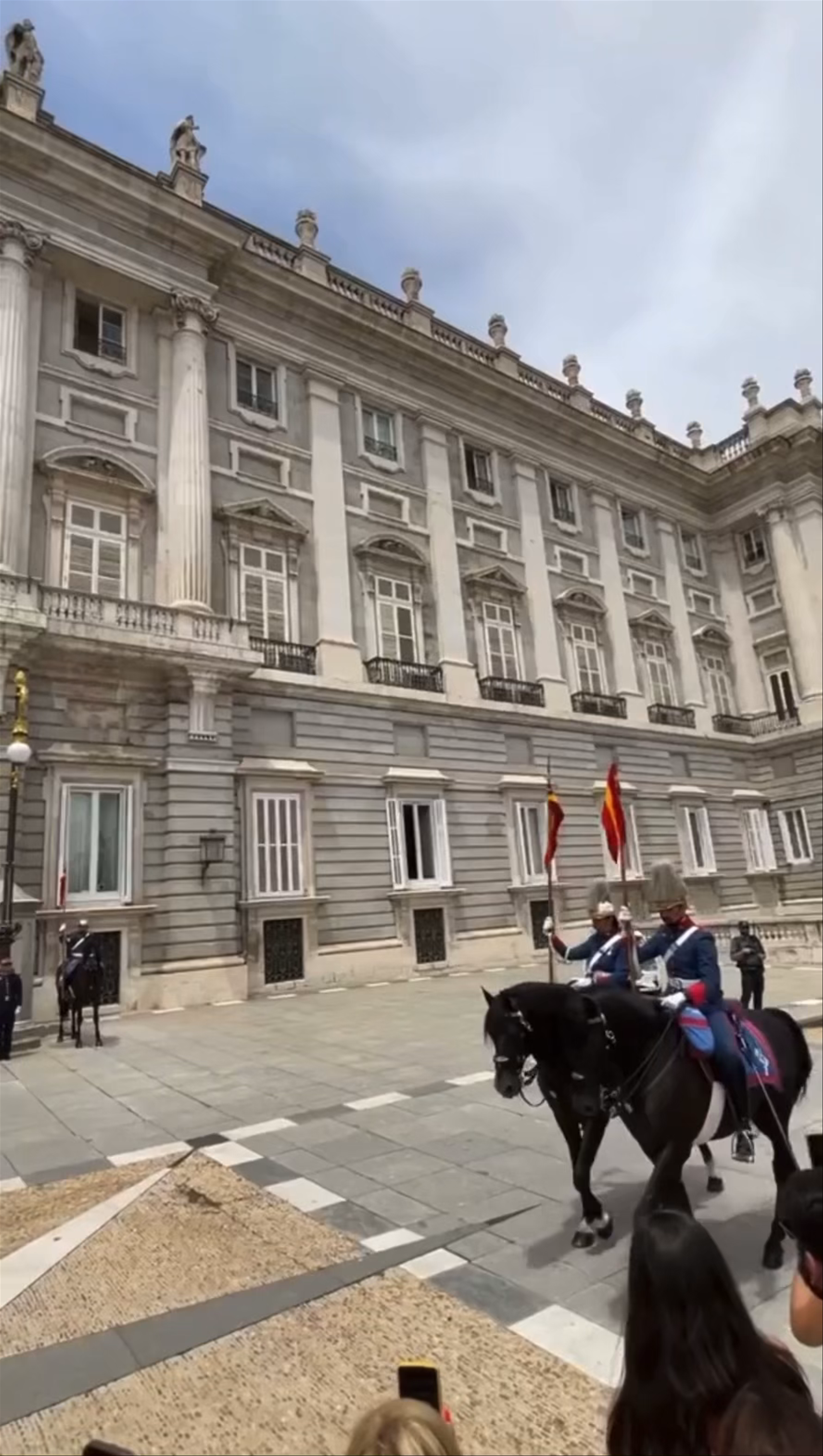 Palacio Real Madrid: Majestic Changing of the Guard Ceremony