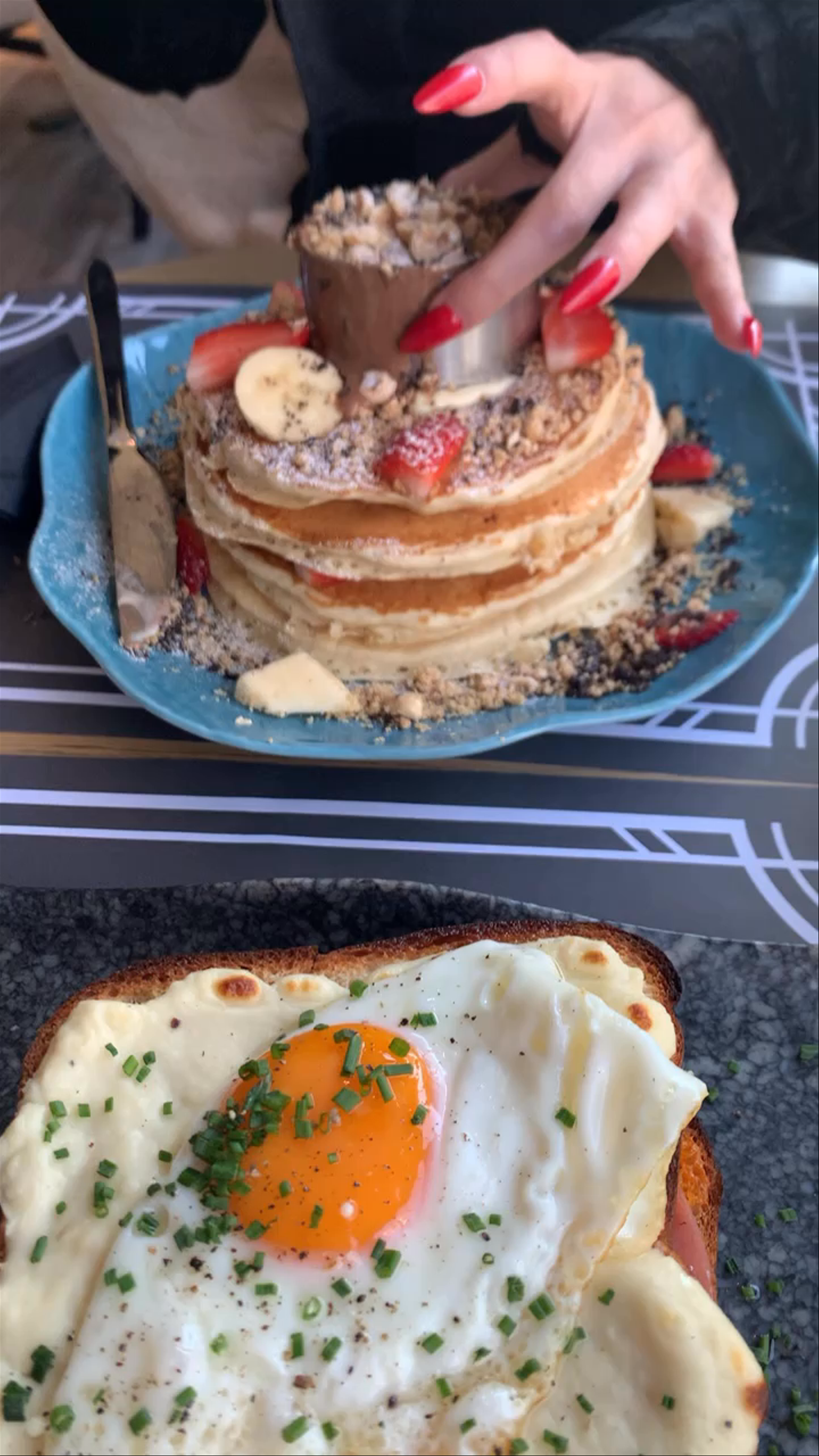 Hearty Breakfast Delights in Thessaloniki's Agrabah SKG Café