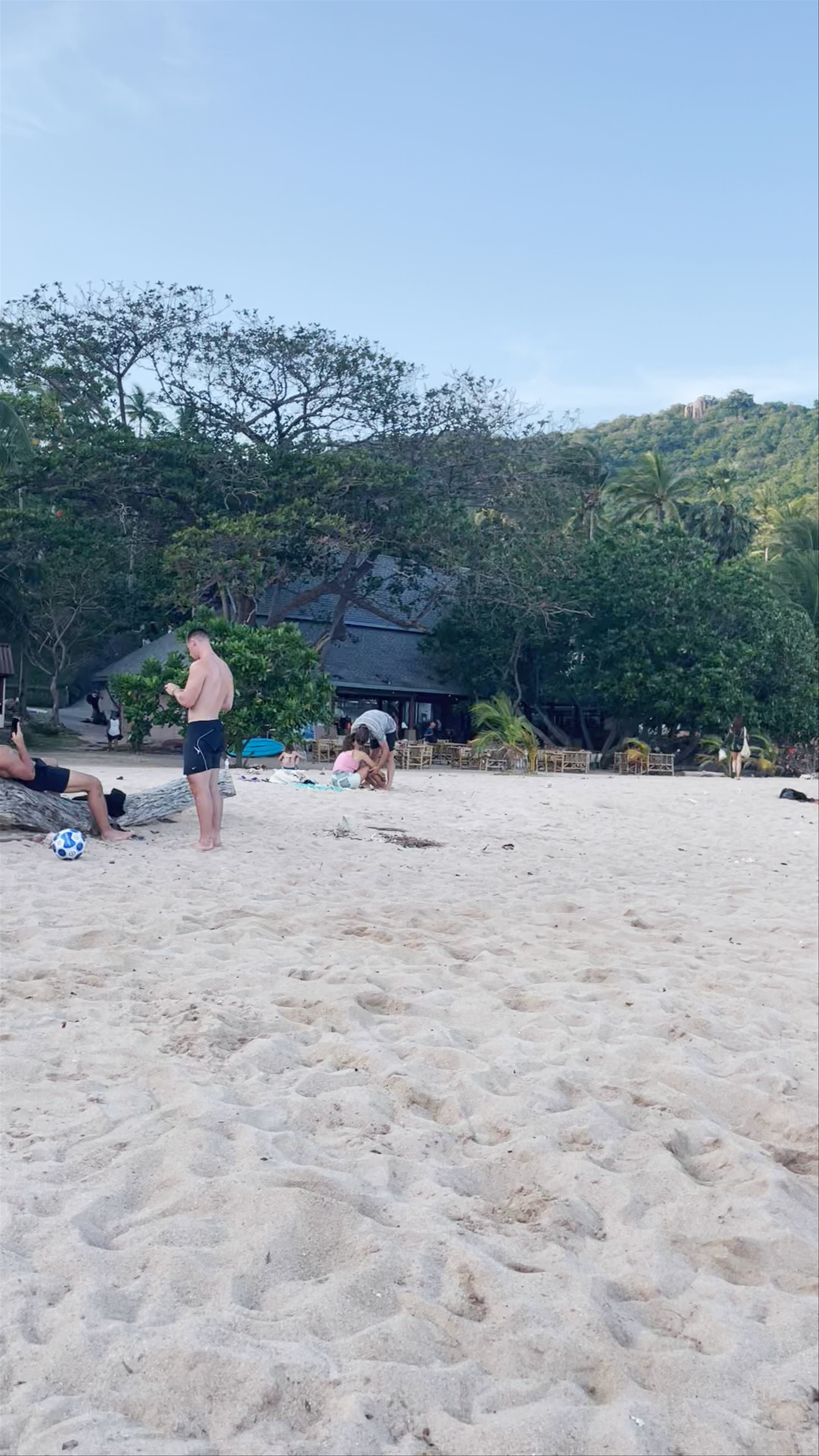 Ao Tanote Beach: Serene Tropical Escape in Ko Pha-ngan