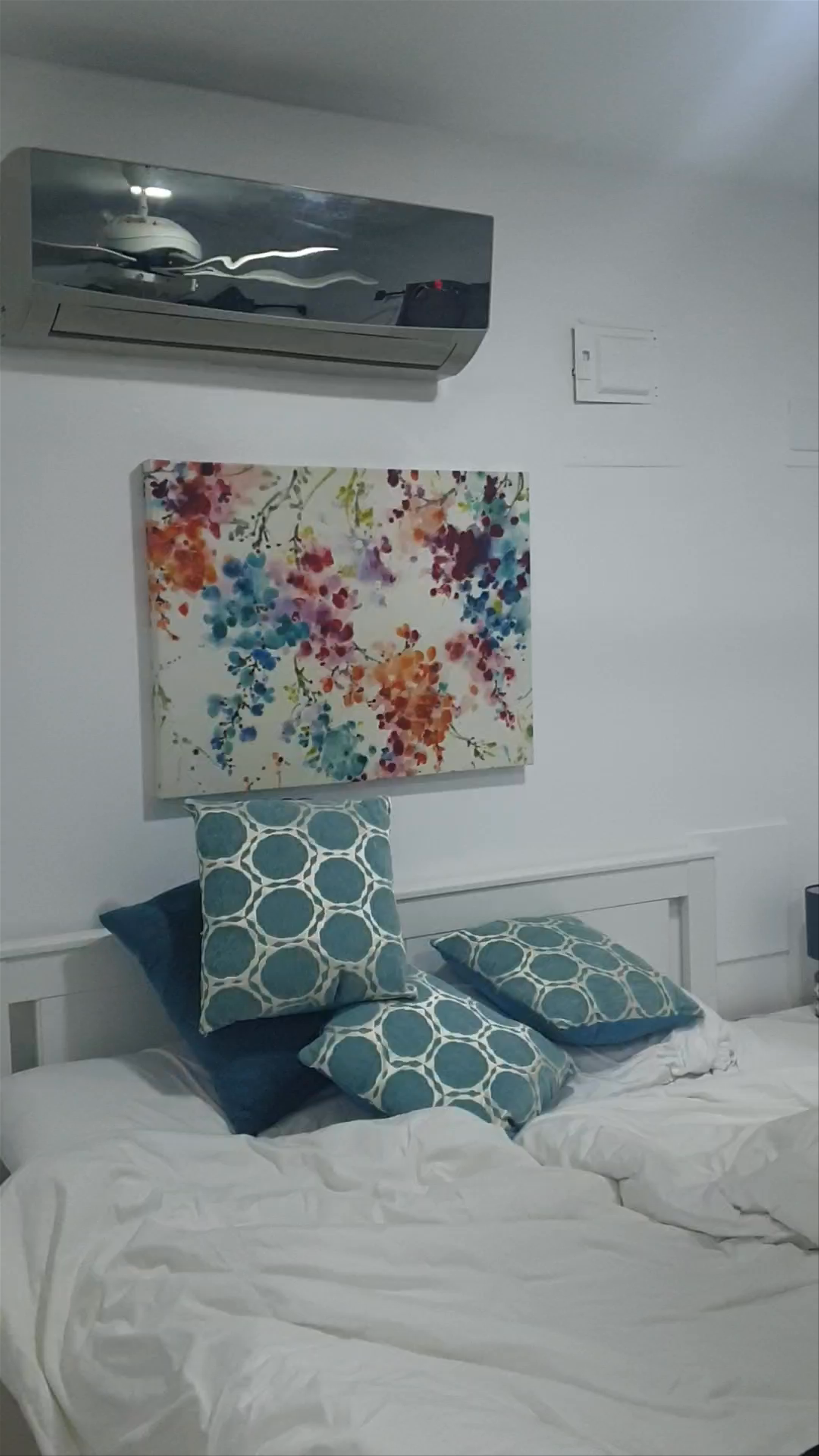 One World Gift Shop/Rentals/Laundromat