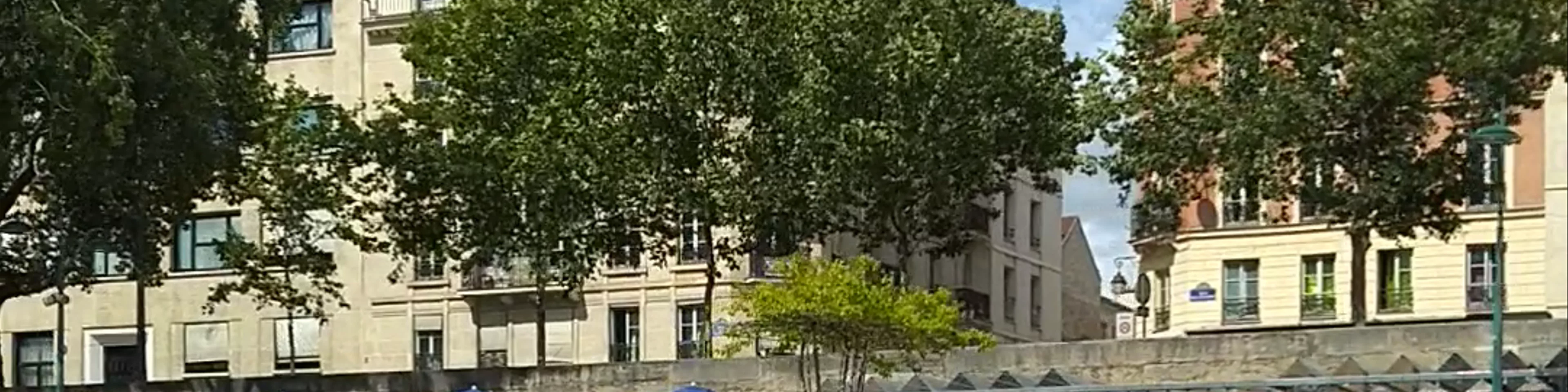 Batobus - Hotel De Ville station