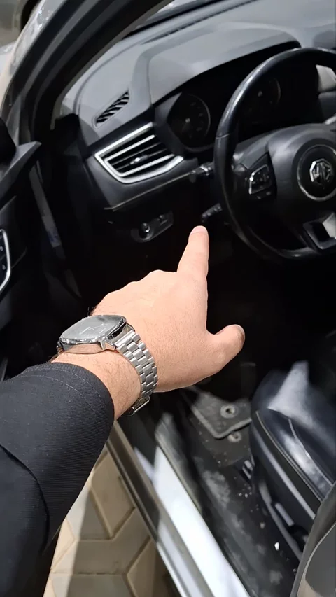 ام جي 5 LUX 2023