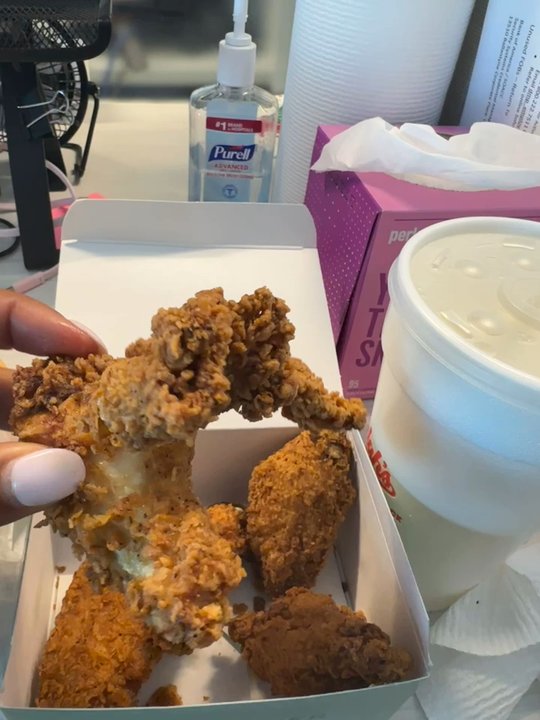 Bossy Beulah's Ballantyne - Too much chicken skin - Sandwiches Near Me - Charlotte, North Carolina