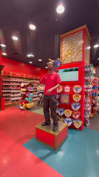 Hamleys - Toy Stores Near Me - London, XGL