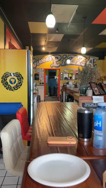 Gianni's Pizza - The shop - Pizza Near Me - Oceanside, California