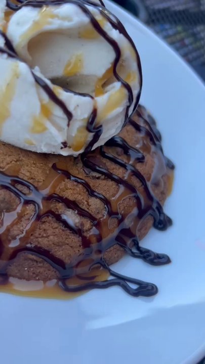 The Vine House - Ghirardelli Chocolate Chip Cookie - Wine Bars Near Me - Ripon, California