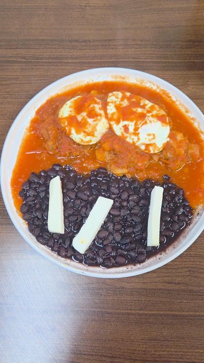Con Huevos - Huevos Norteños ($16), Huevos Rancheros ($13), Cafe De La Olla ($4)  02-16-2026 - Mexican Near Me - Los Angeles, California