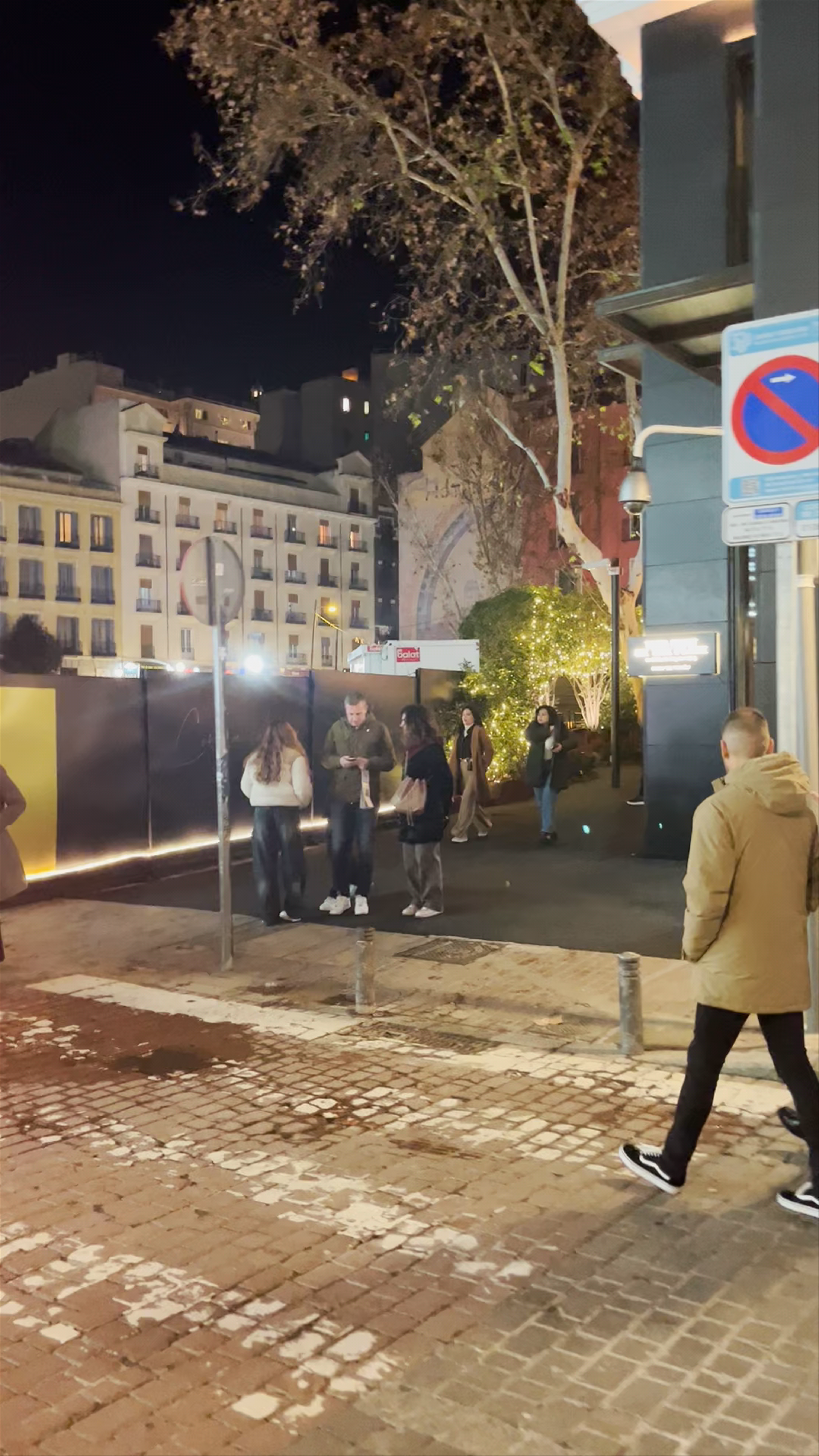 Nightlife at Teatro Muñoz Seca, Madrid - A Cultural Theater Experience