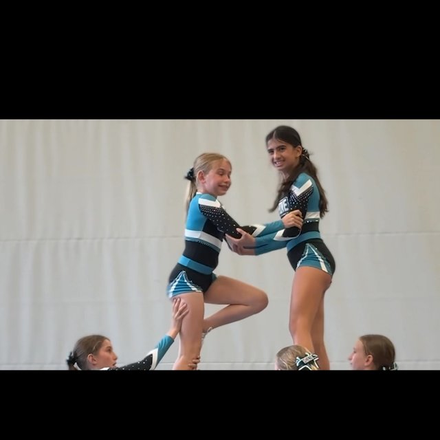 Hummingbird Cheerleading Club