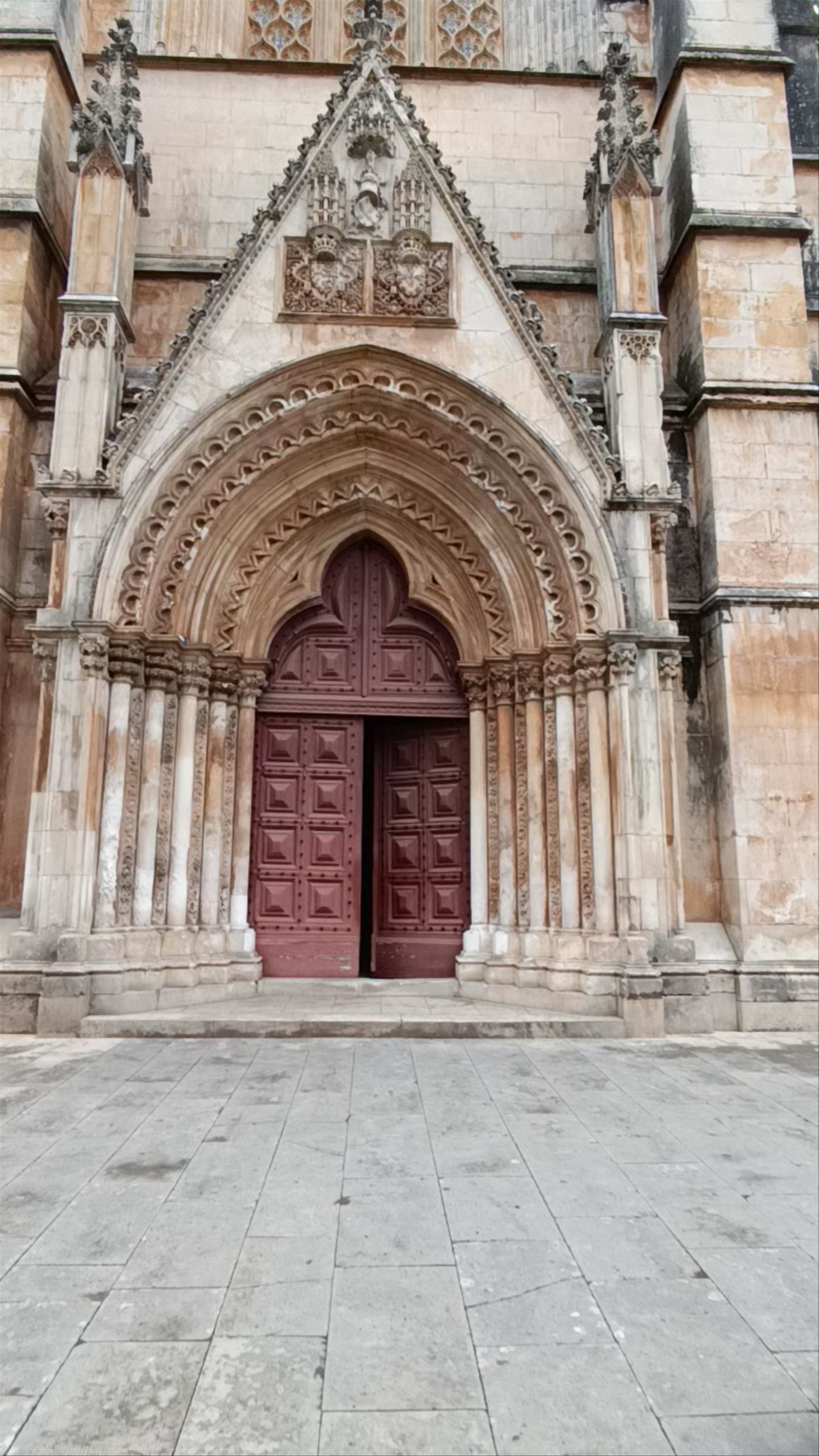 Monasterio de Batalha: Gothic Majesty in Portugal’s Historic Sanctuary