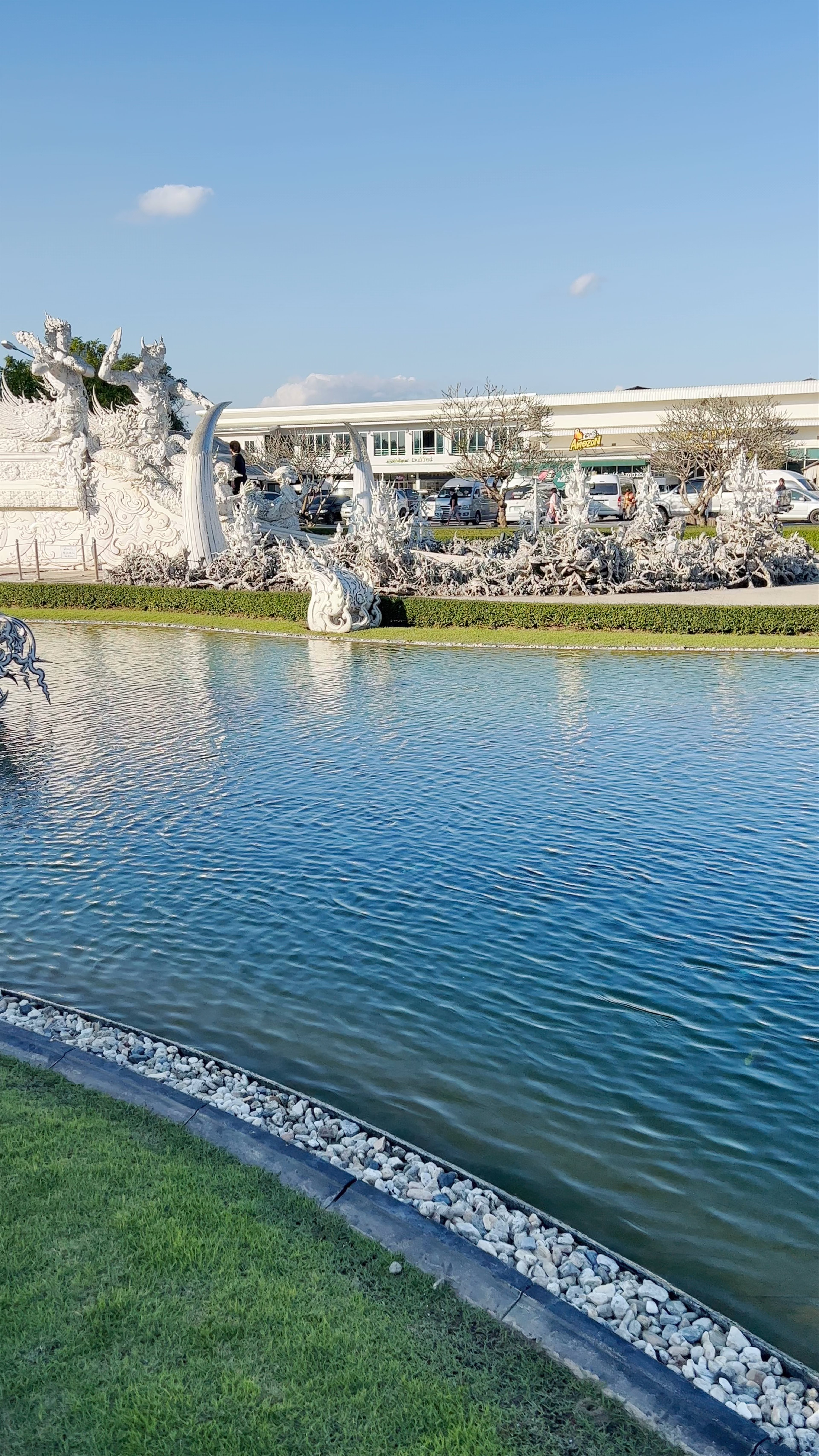 Wat Rong Khun - White Temple