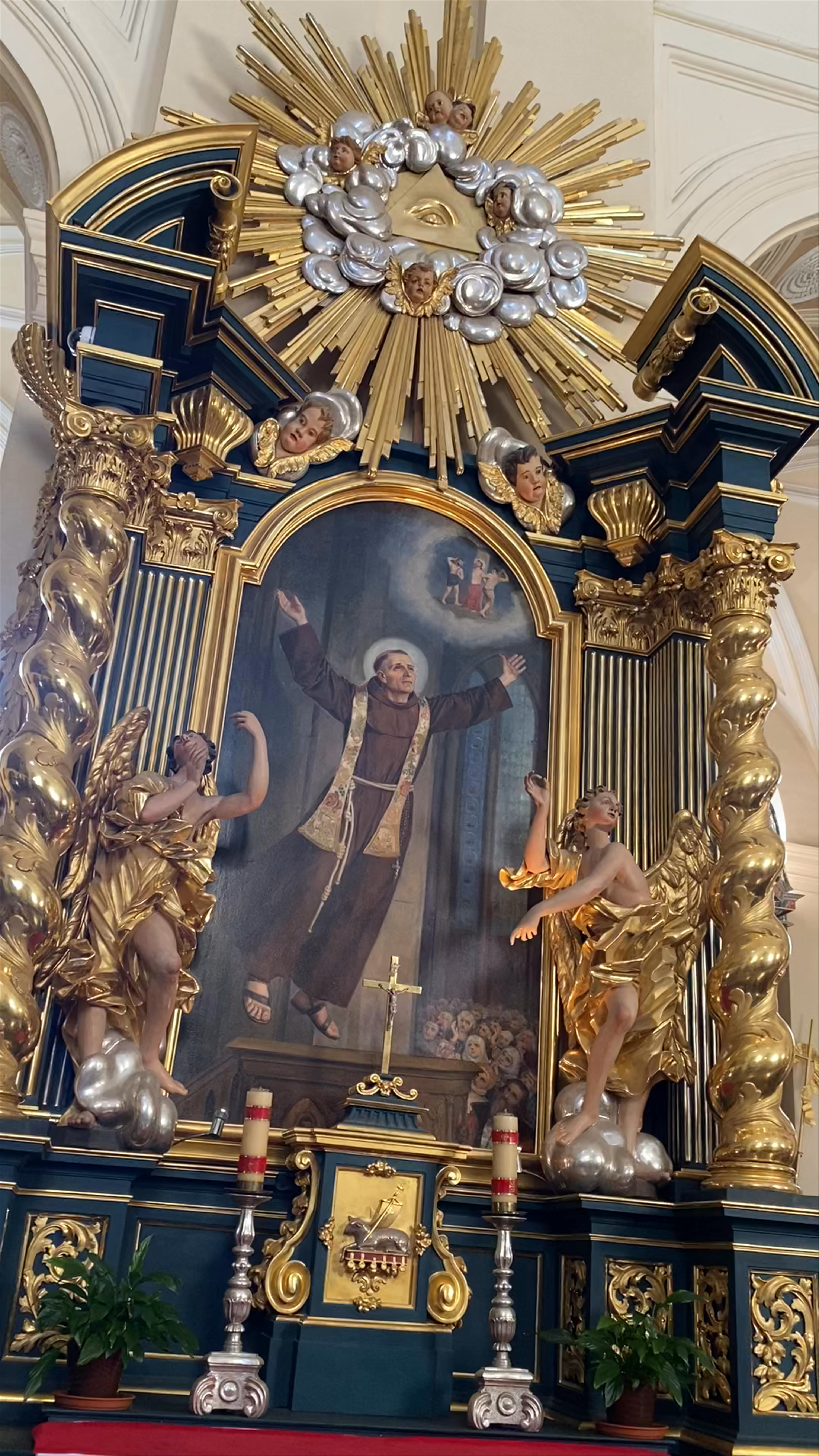Iglesia de San Bernardino de Siena: Baroque Splendor in Kraków