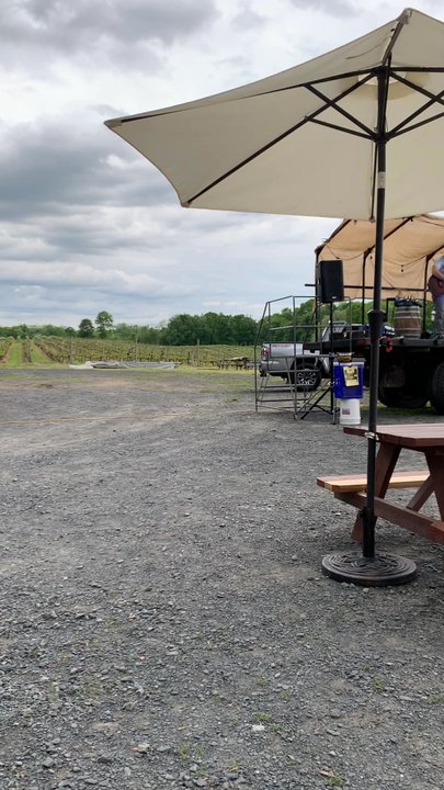 Magnanini Winery - Out side seating - Wine Tasting Room Near Me - Wallkill, New York