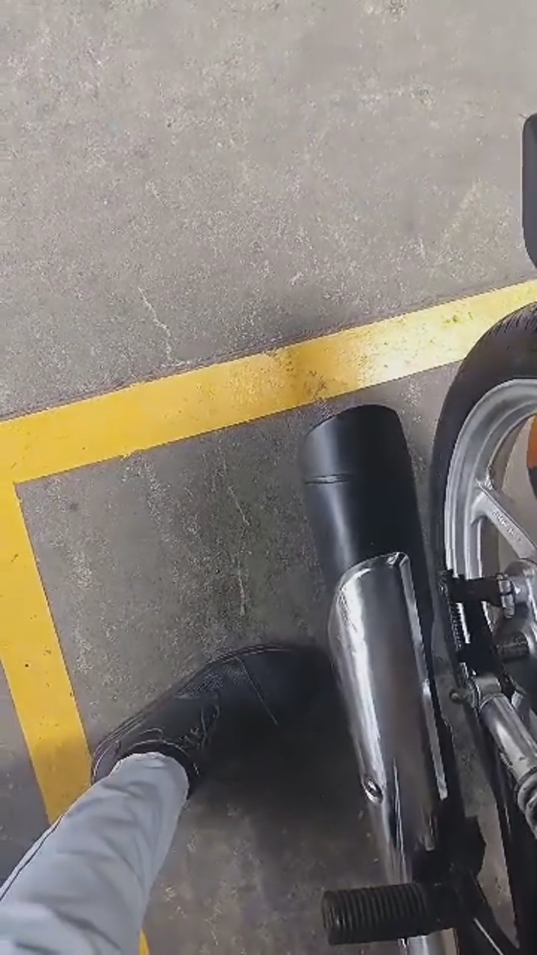 Walk-around video thumbnail