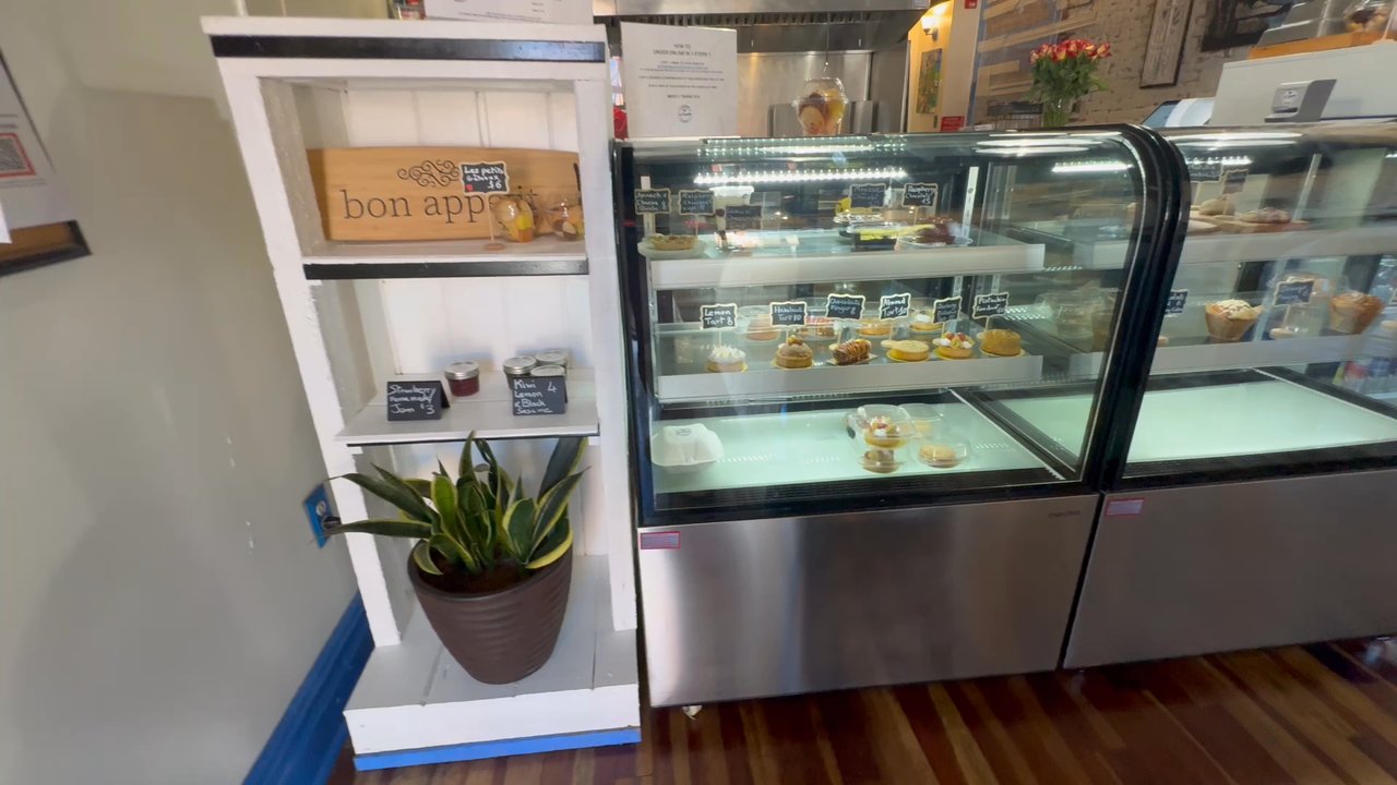 La Cosette - Inside - Bakeries Near Me - Baltimore, Maryland