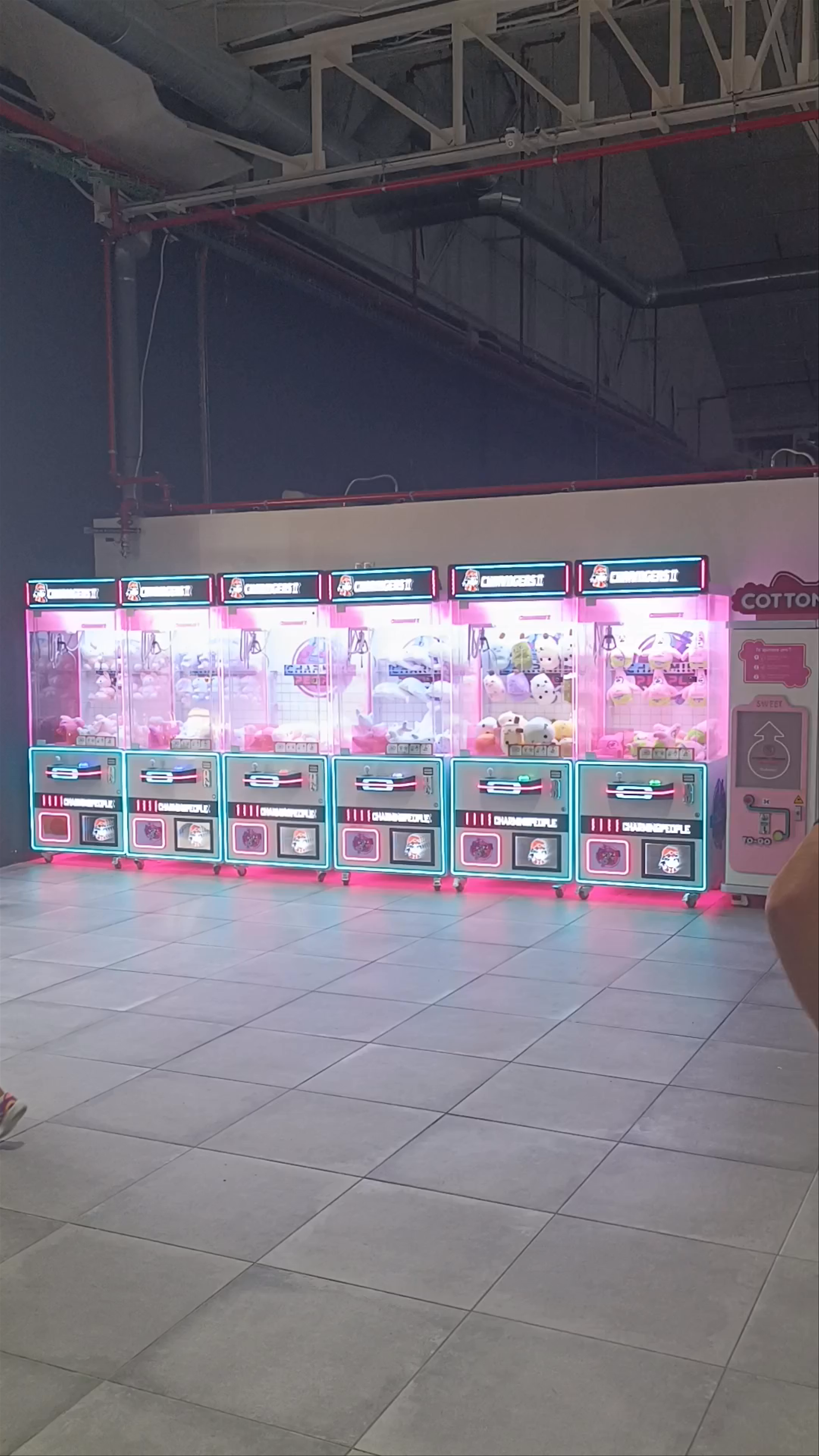 Star Jump Park: Indoor Family Fun & Arcade Excitement in Puente Tocinos, Spain