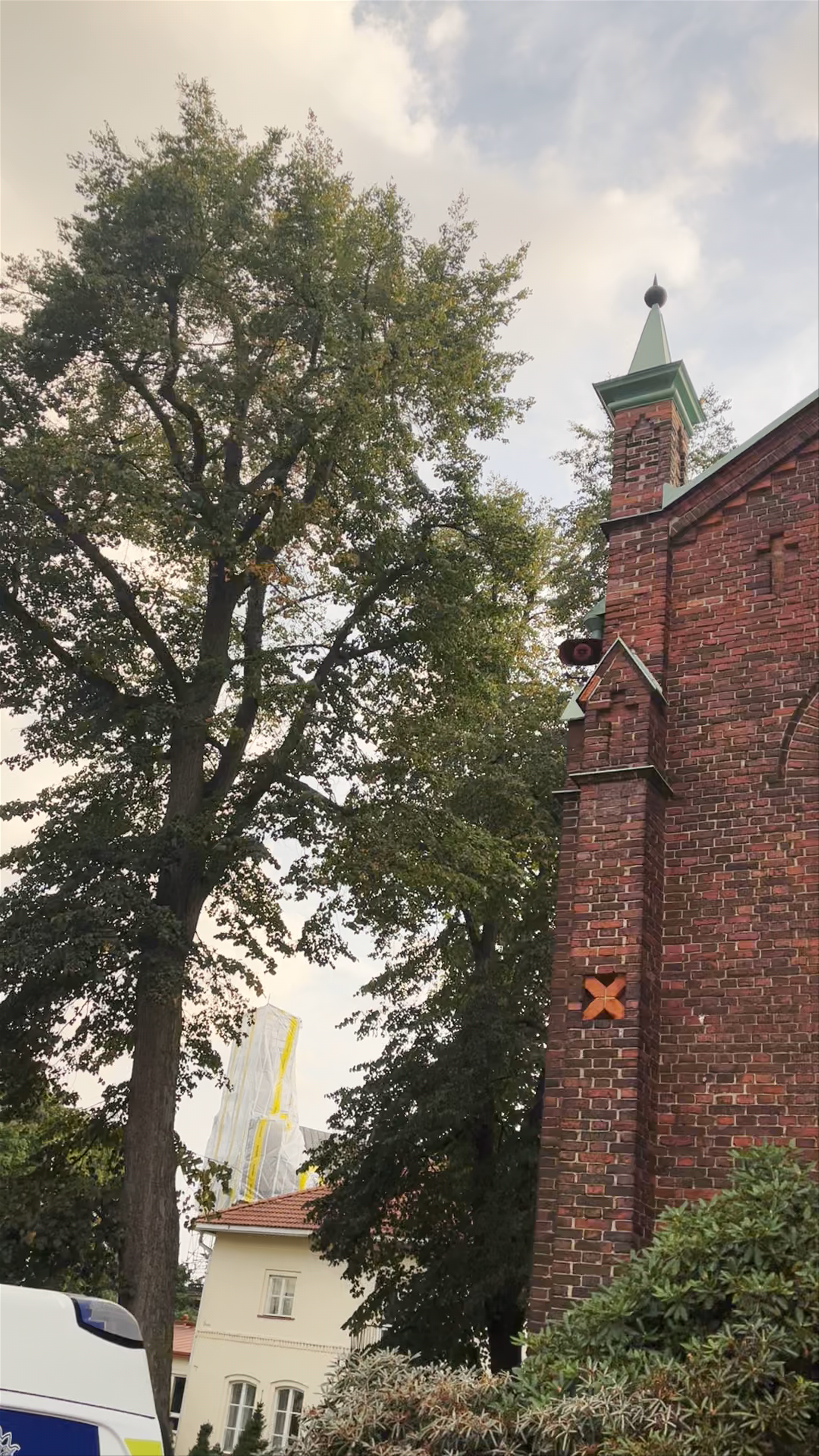 Pyhän Henrikin Cathedral: Historic Gothic Charm in Helsinki