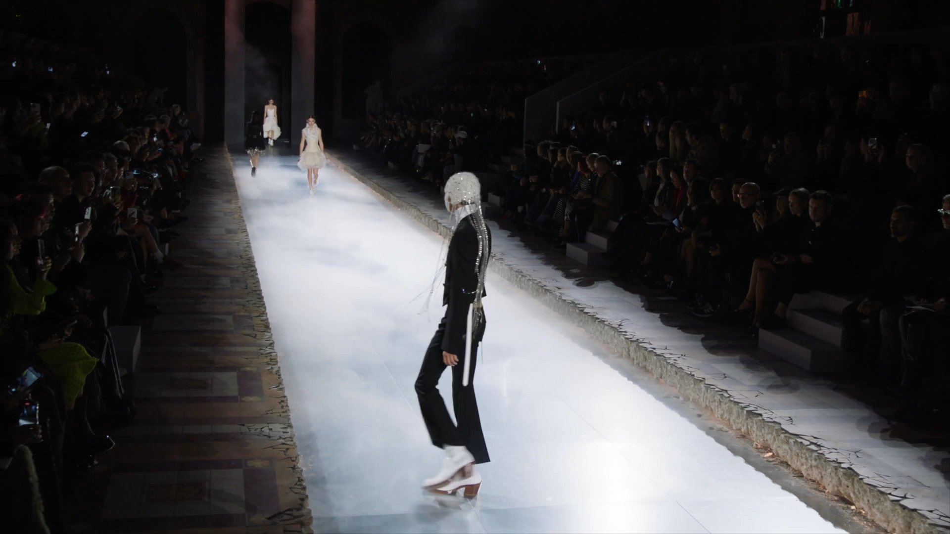 Alexander McQueen · SS25 · Runway · Paris