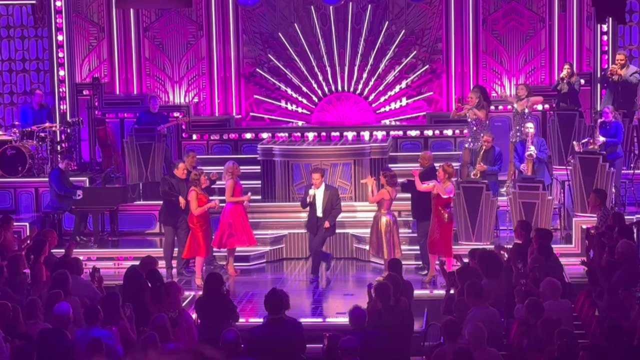 Just In Time - Video: Jonathan Groff during the curtain call - Performing Arts Near Me - New York, New York