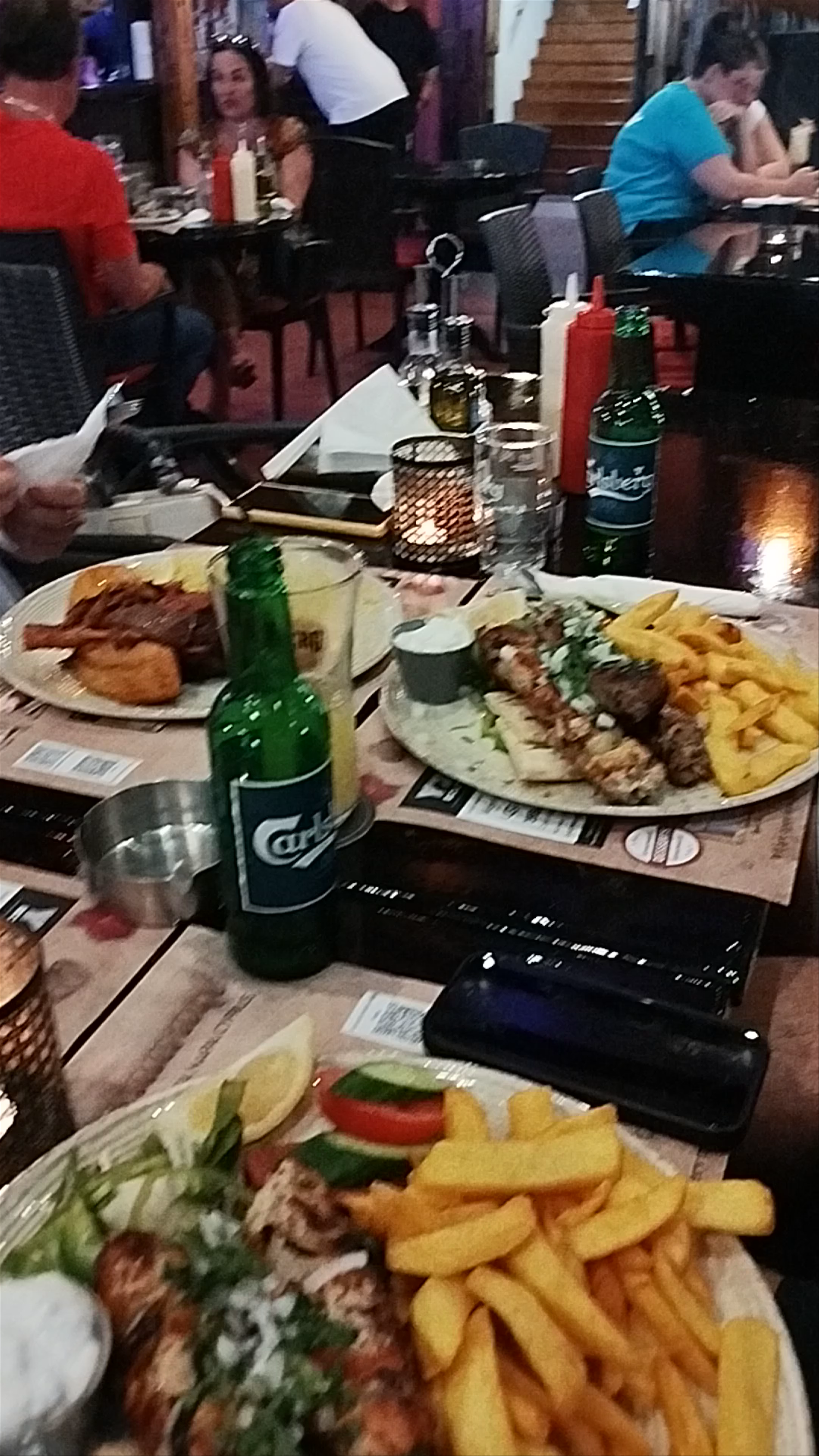The Queen Vic: Cozy Dining and Lively Nights in Agia Napa