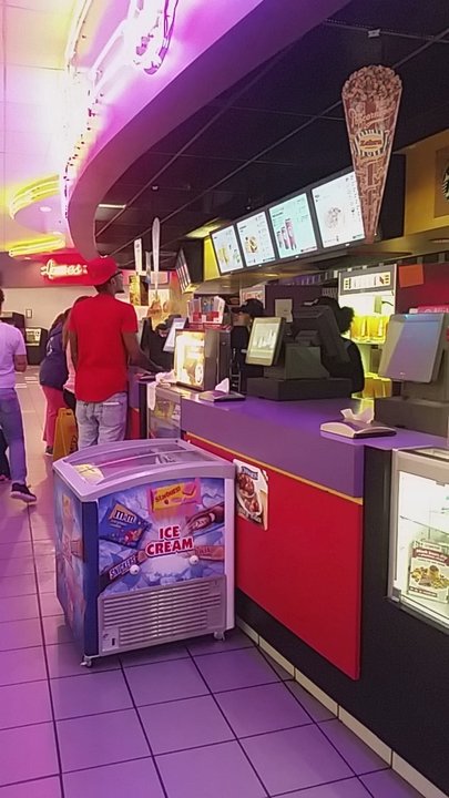Regal Macarthur Center - Concessions - Cinema Near Me - Norfolk, Virginia