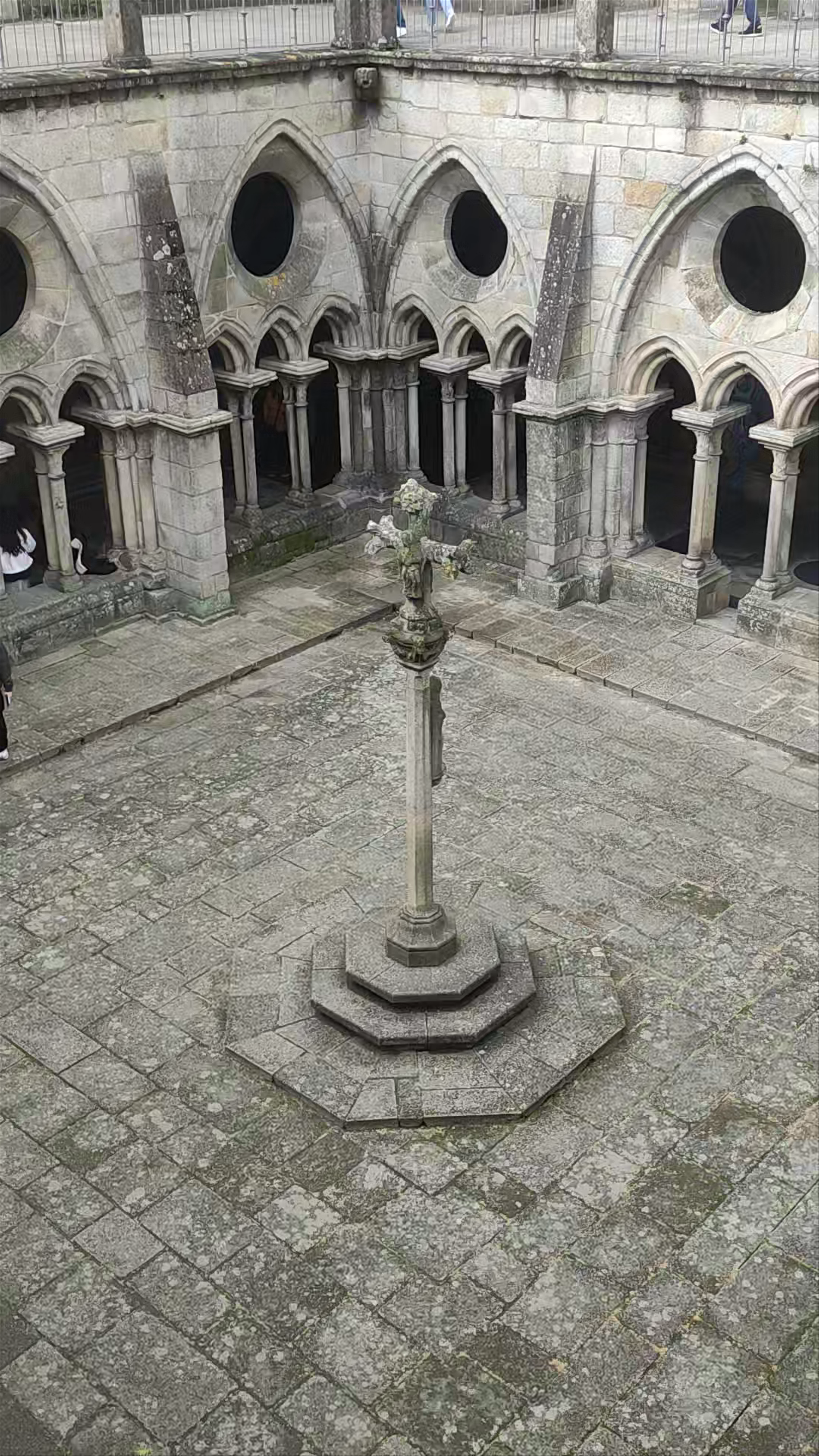 Museu do Tesouro da Sé do Porto - Historic Cloister in Porto, Portugal