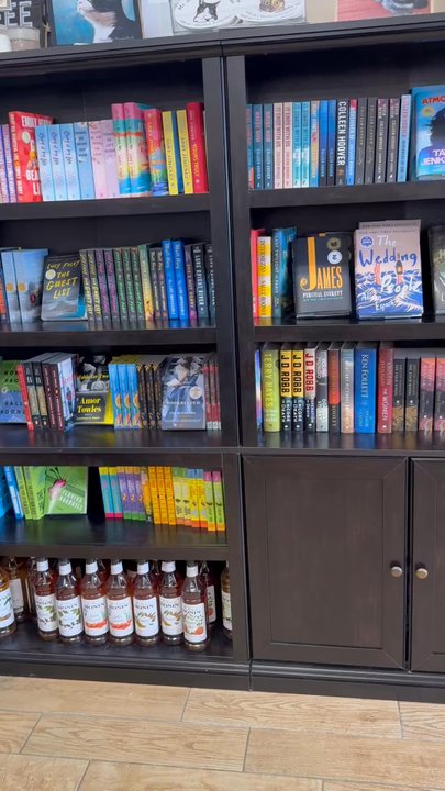Mr Beans Books and Beans - Coffee Roasteries Near Me - Marathon, Florida