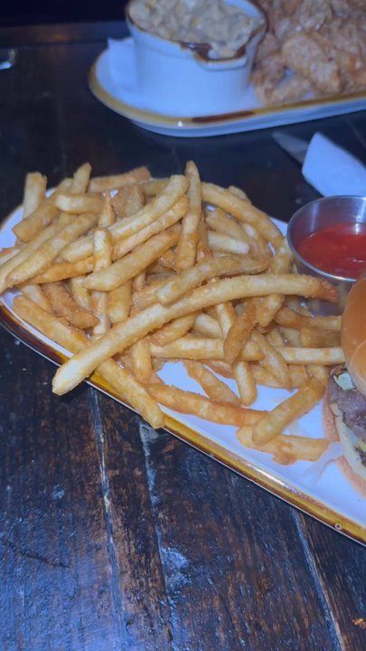 Winnie Said - This burger was 10/10 - Beer Bar Near Me - New York, New York