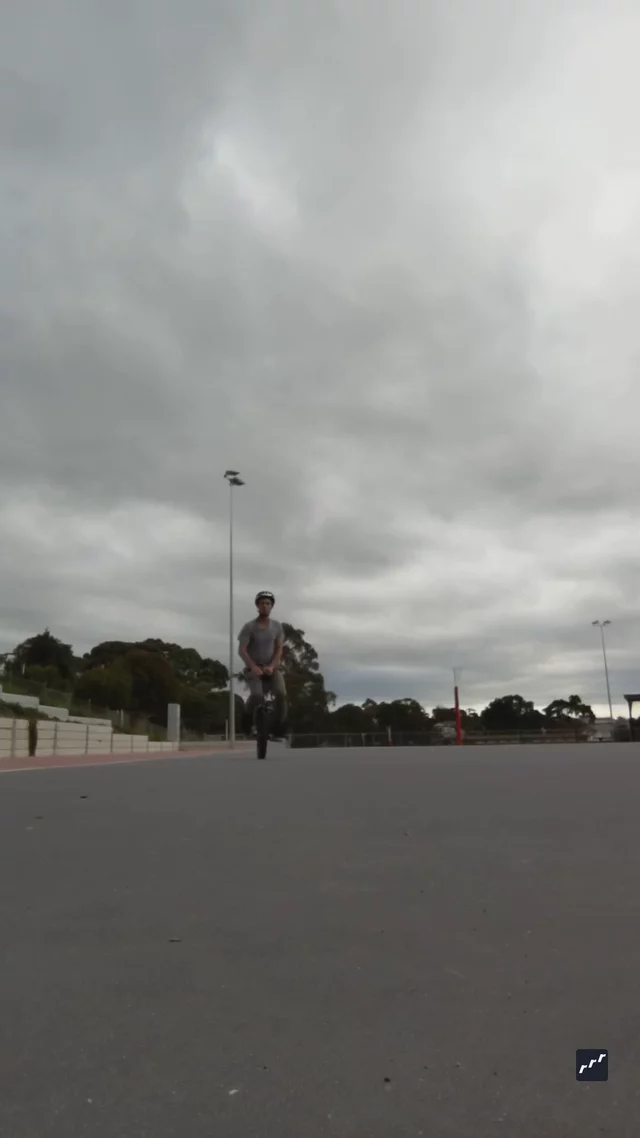 riu submission: Outspin-in donkey kick-in to in 360
