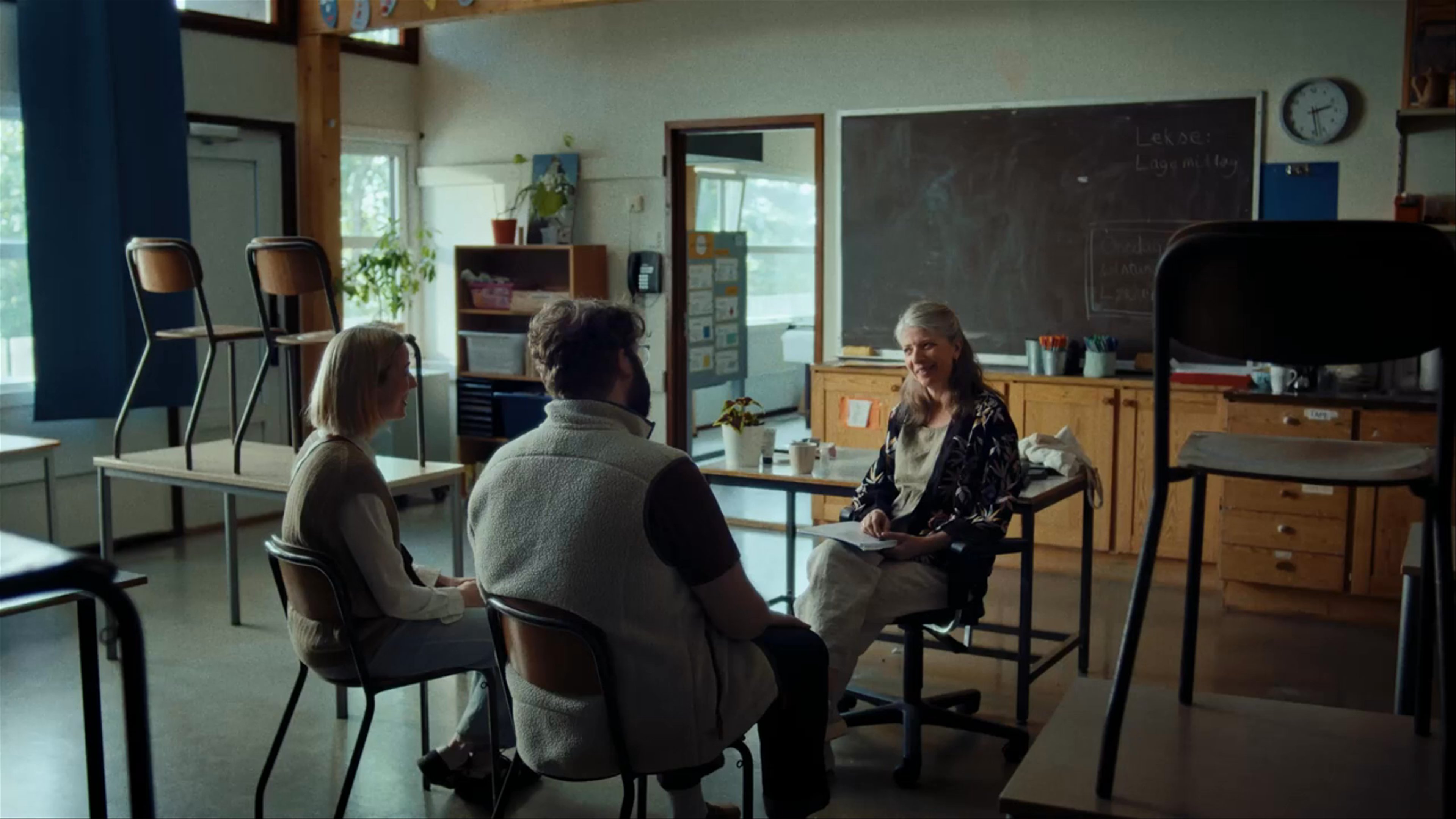 Drone: Inspire 3 providing aerial cinematography for Vi må snakke om Eli for Morgenstern - Maxbo, demonstrating High-speed tracking capabilities and cinematic aerial storytelling.