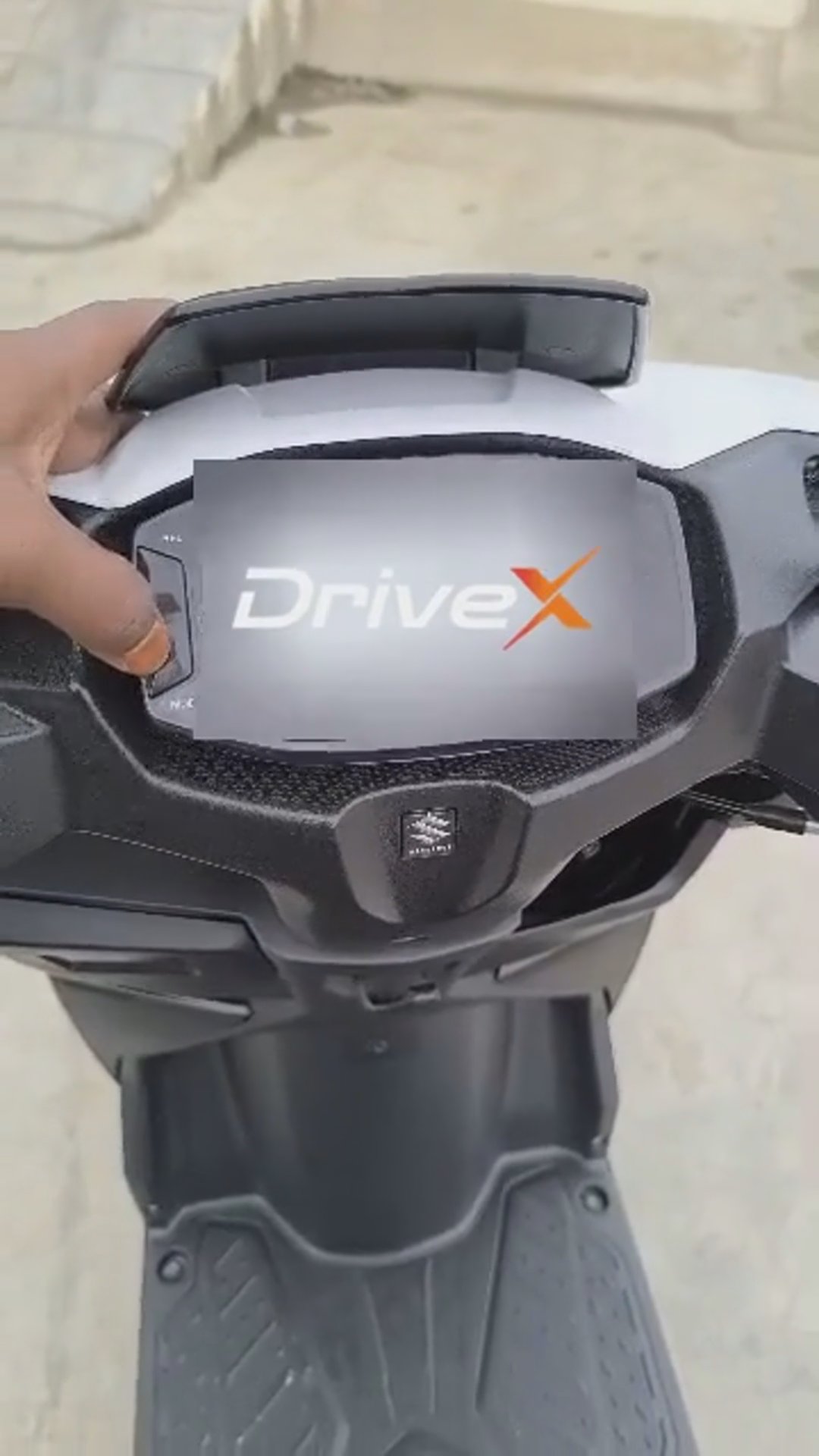 Walk-around video thumbnail