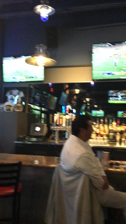 Field House - Sooooo many TVs for football New chef is amazing!!!!!!! Coldest beer in town New awesome wine list too - American Near Me - Fresno, California