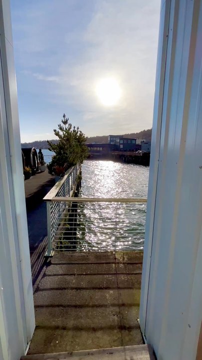 Bowline Hotel - Right outside our suite door - Hotels Near Me - Astoria, Oregon
