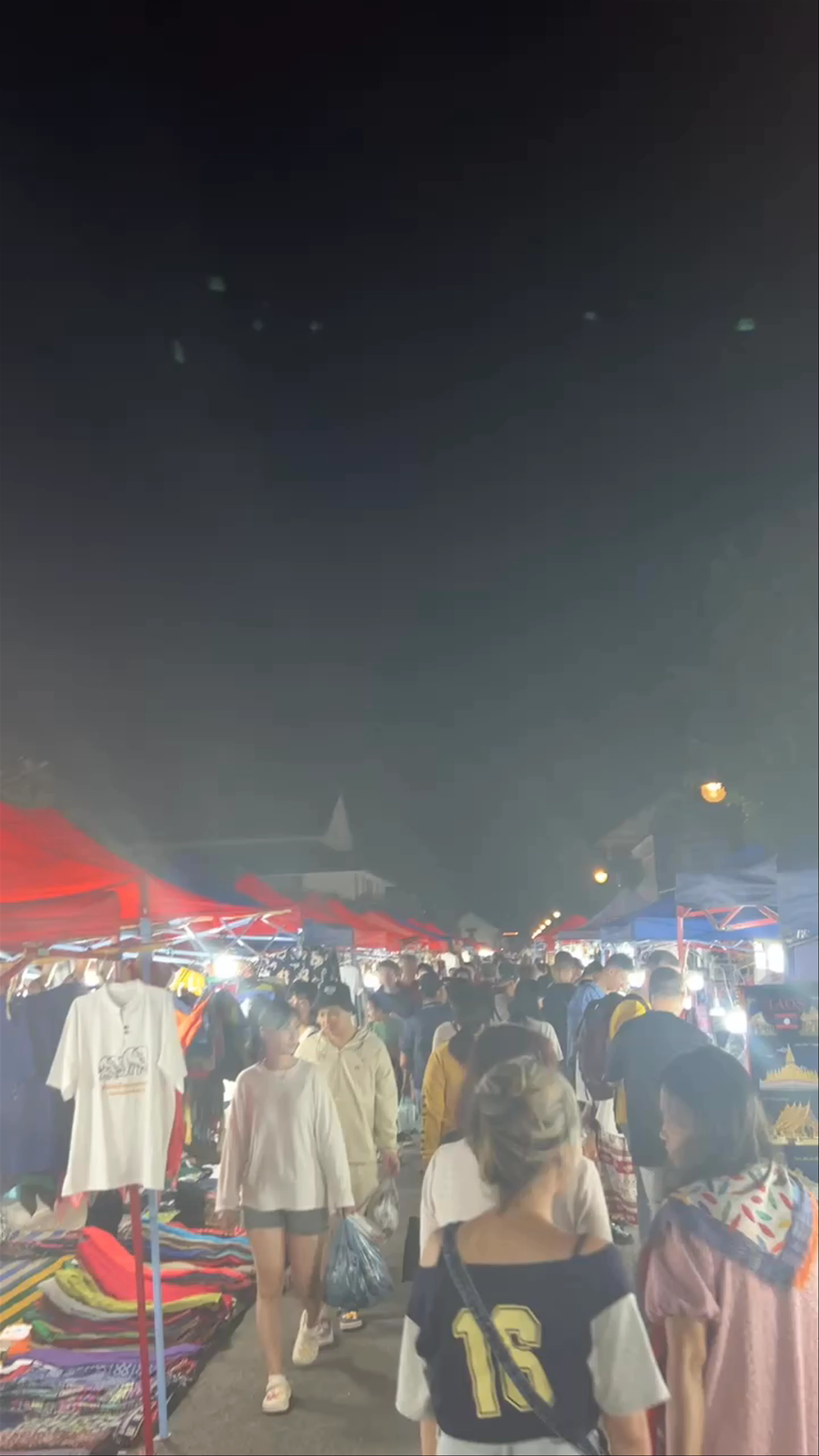 Night Market, Chaofa Ngum Road