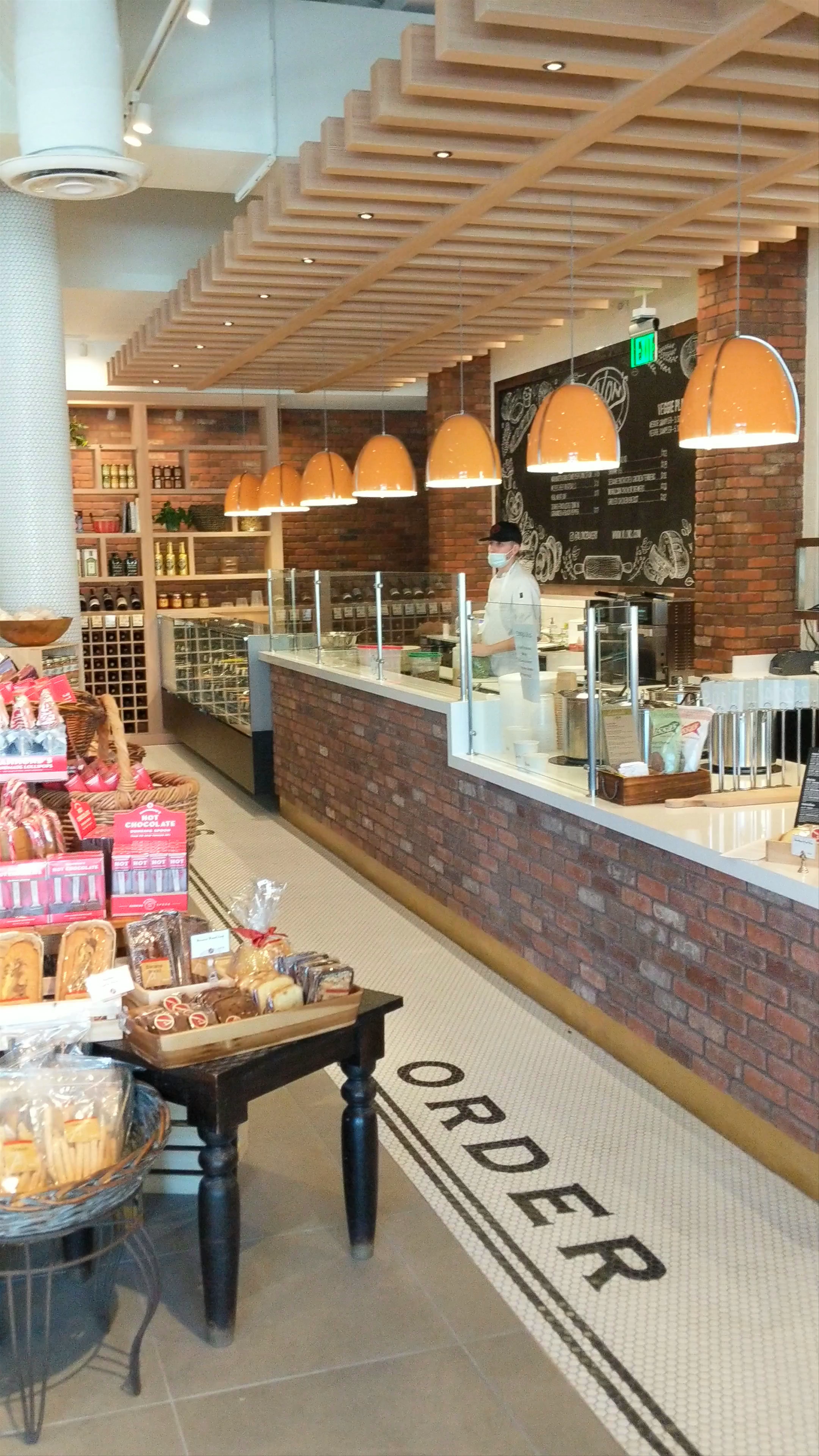 Alon’s Bakery & Market: Artisan Delights in Atlanta