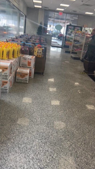Atlantis Wash & Lube - Video of the inside/ waiting areas- they have separate for oil change vs car wash - Car Wash Near Me - Brooklyn, New York