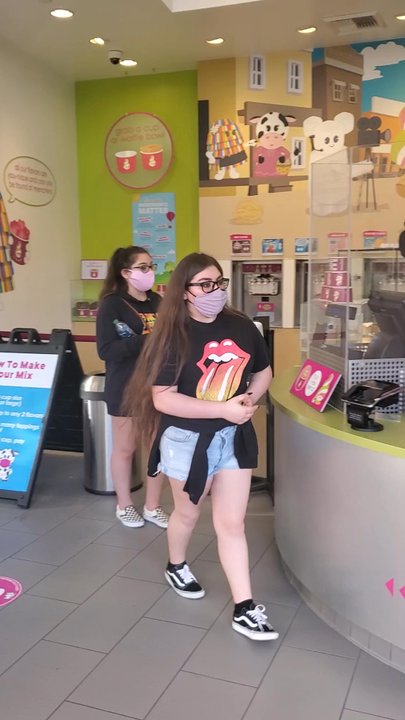 Menchie's - Ice Cream & Frozen Yogurt Near Me - Universal City, California