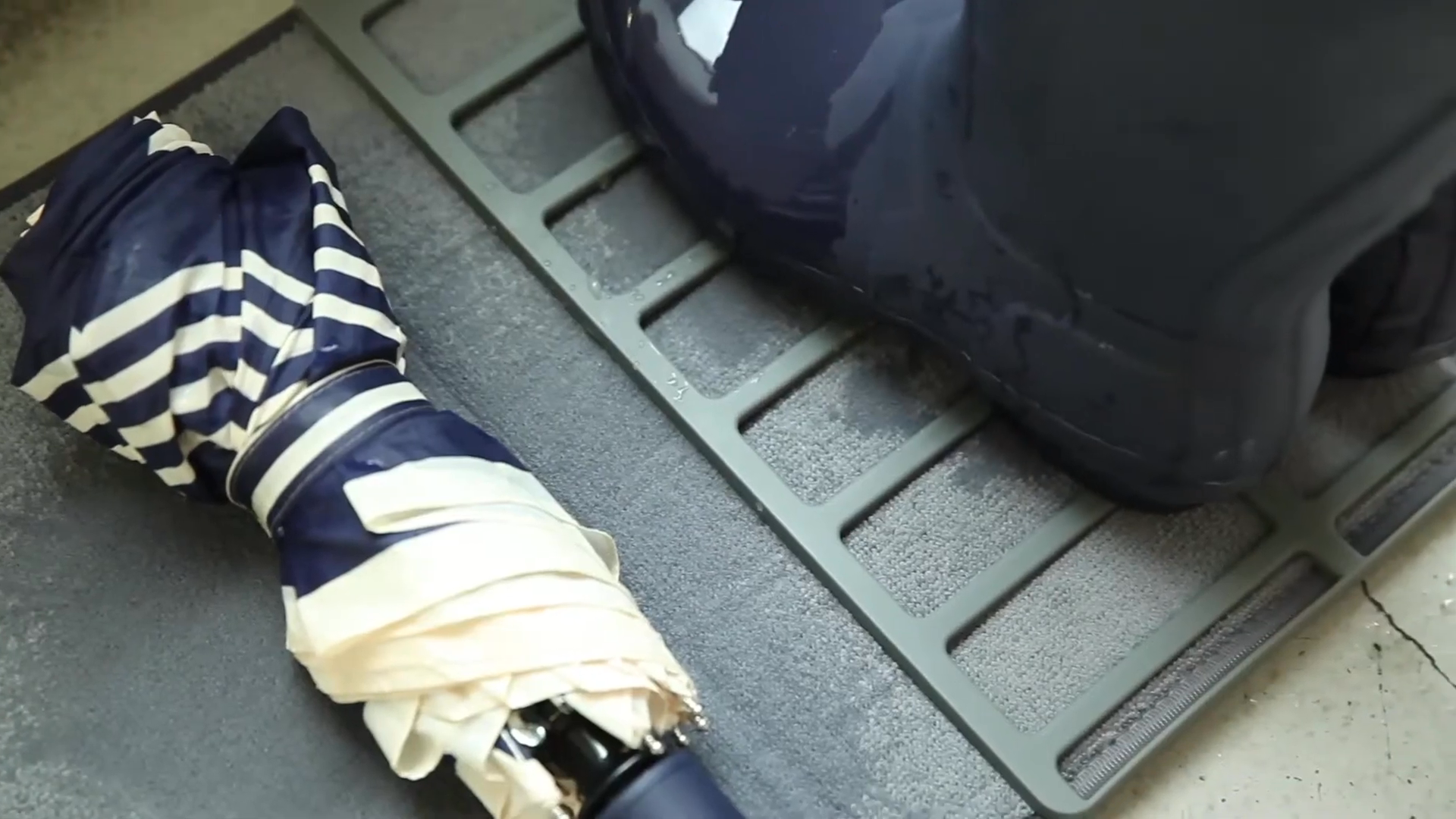 Shoe Dry Floor Mat - Charcoal