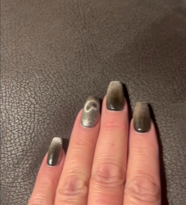 Nice Star Nails - Tom did a great job recommending hombre metallic polish that's changes w/angles and added a heart accent! I'll be back! - Nail Salons Near Me - Centennial, Colorado
