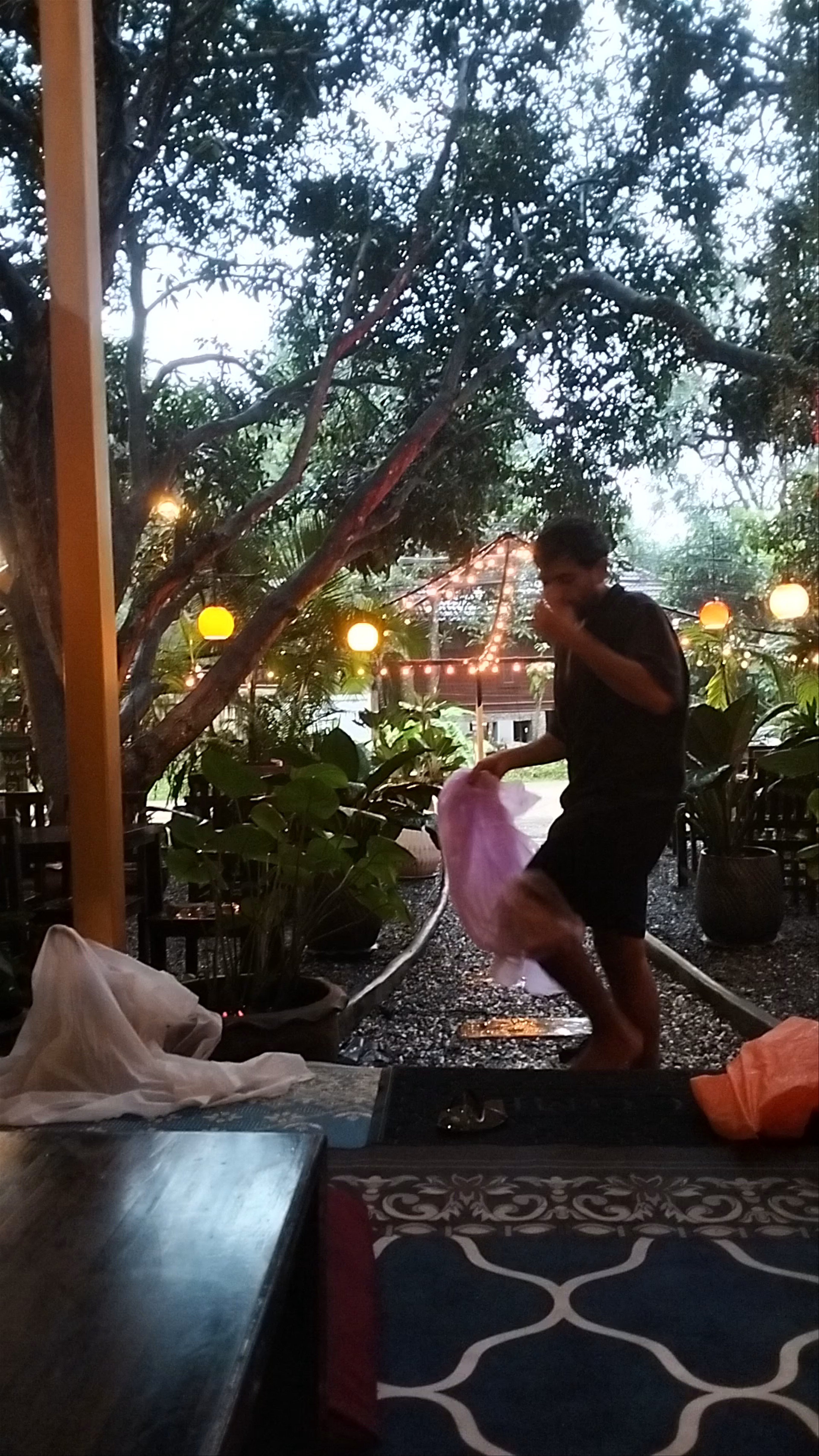 Soothing Evening at Taboon Restaurant and Cafe, Koh Phangan